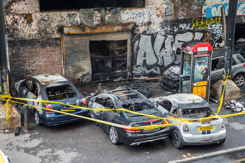 Fire under the Elephant and Castle railway station