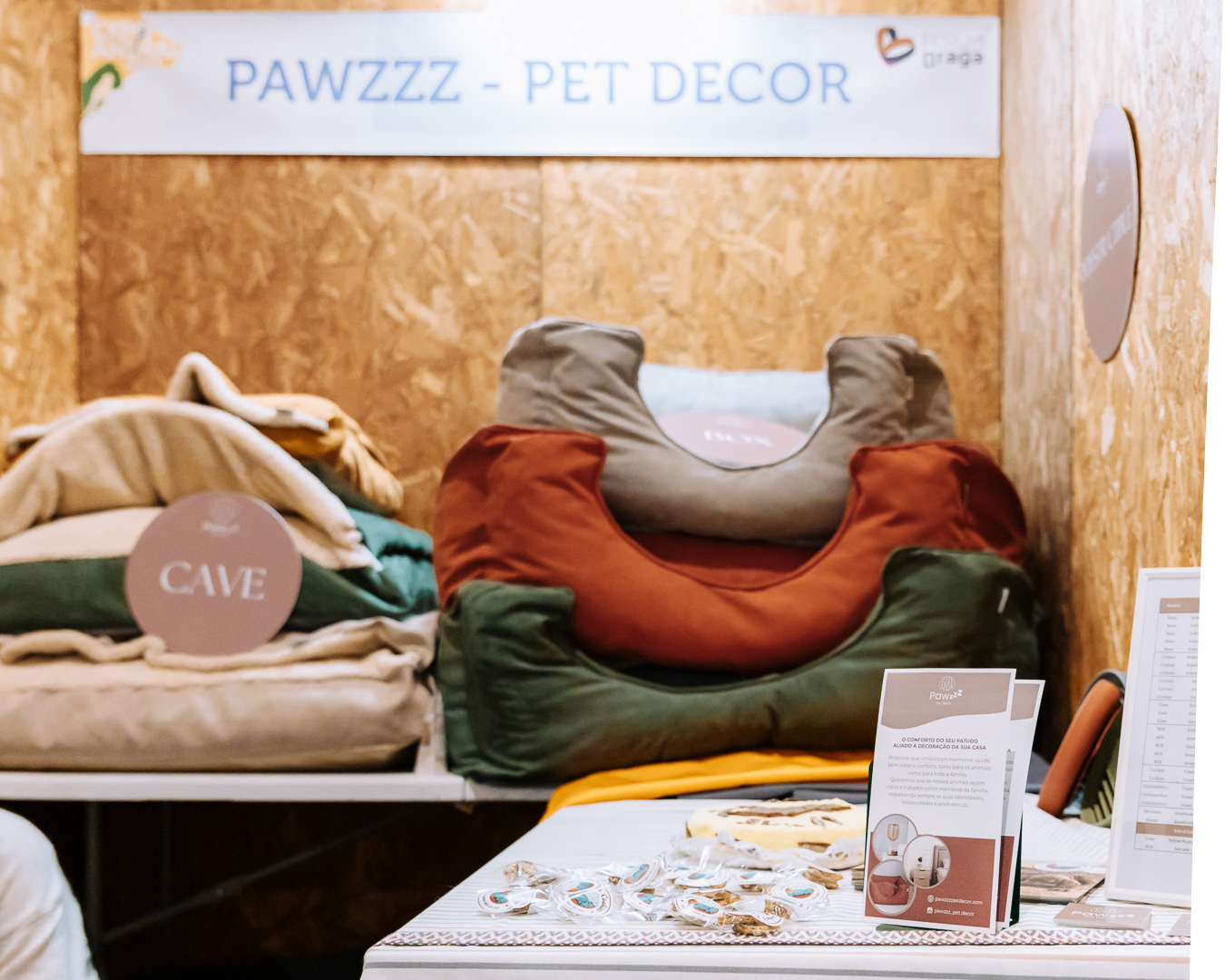 PawzzZ Pet Decor