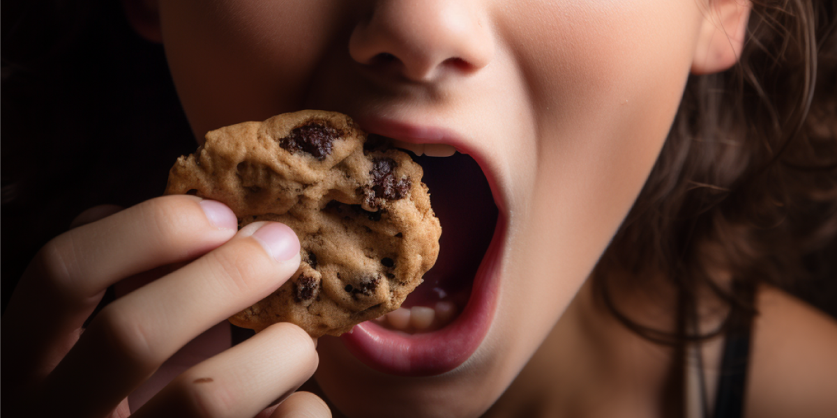 77% snack twice a day to balance life and work.