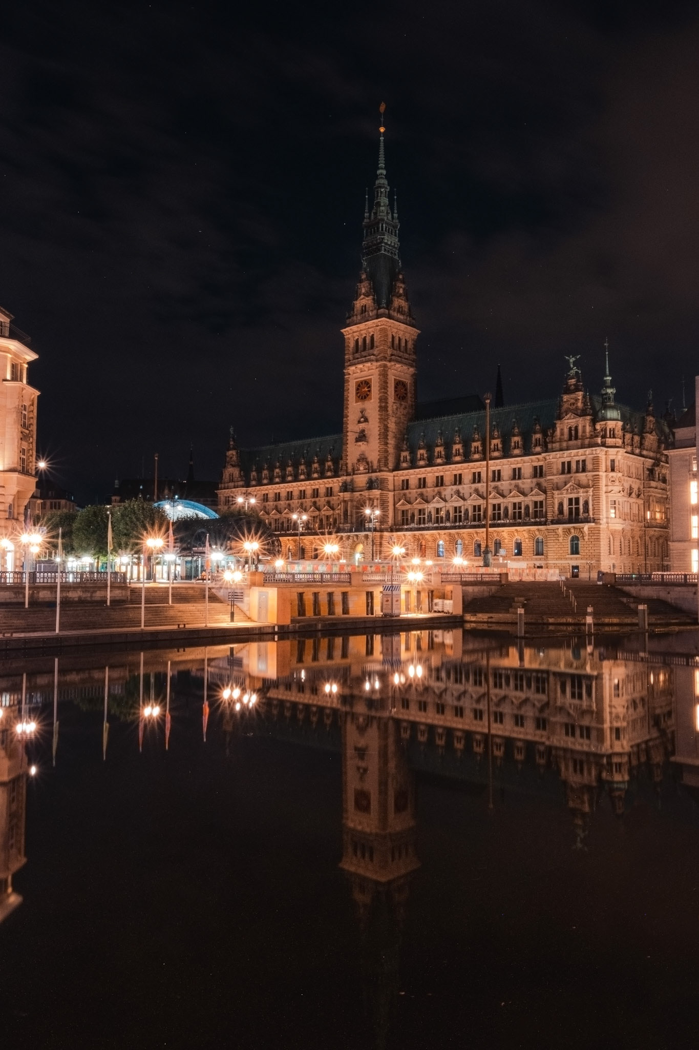Rathaus Hamburg bei Nacht