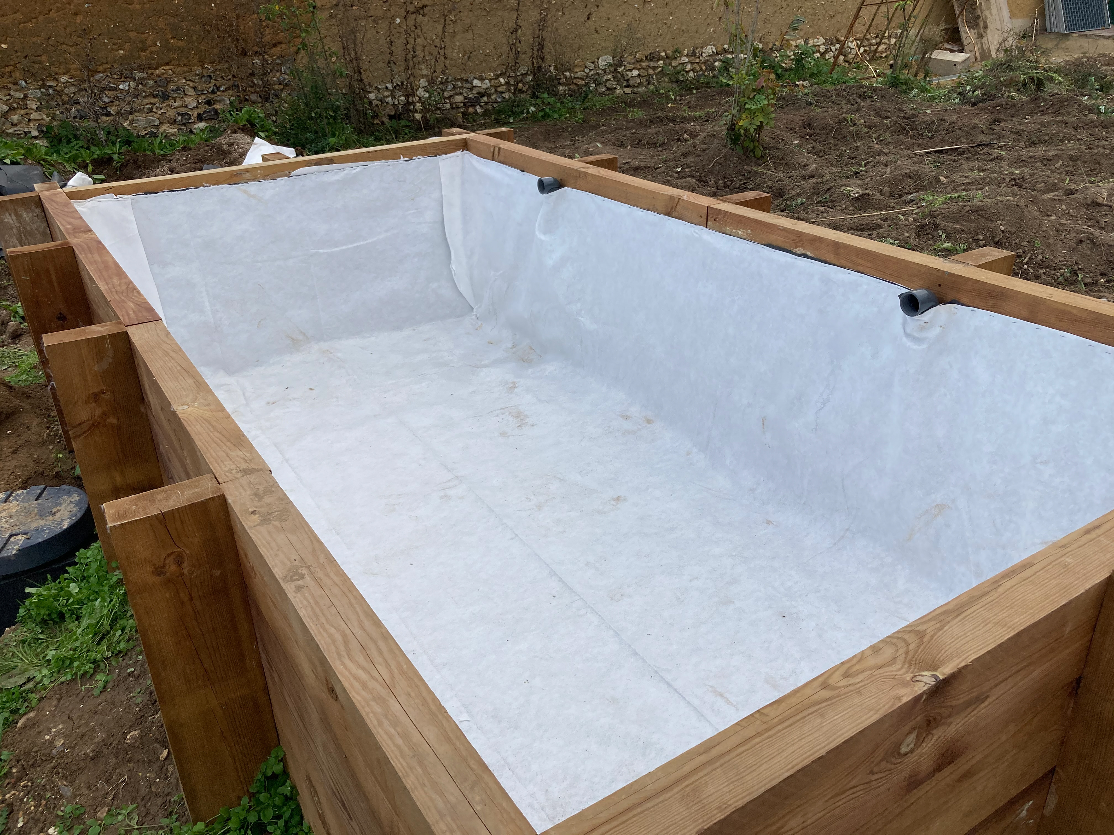 Filtration basin — geotextile lining