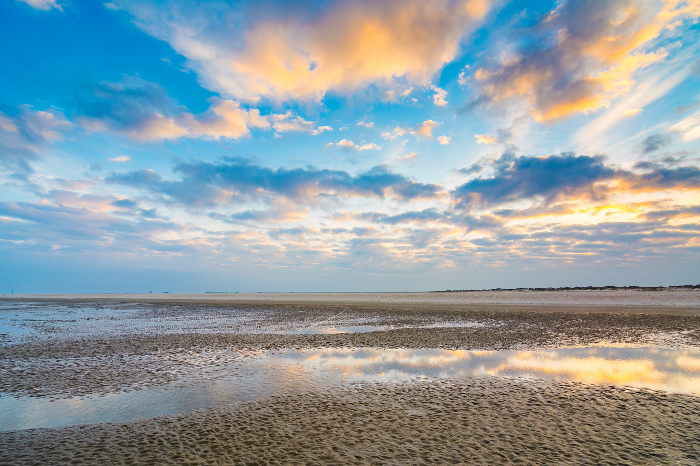 Morgendämmerung am Strand in Sankt Peter Ording