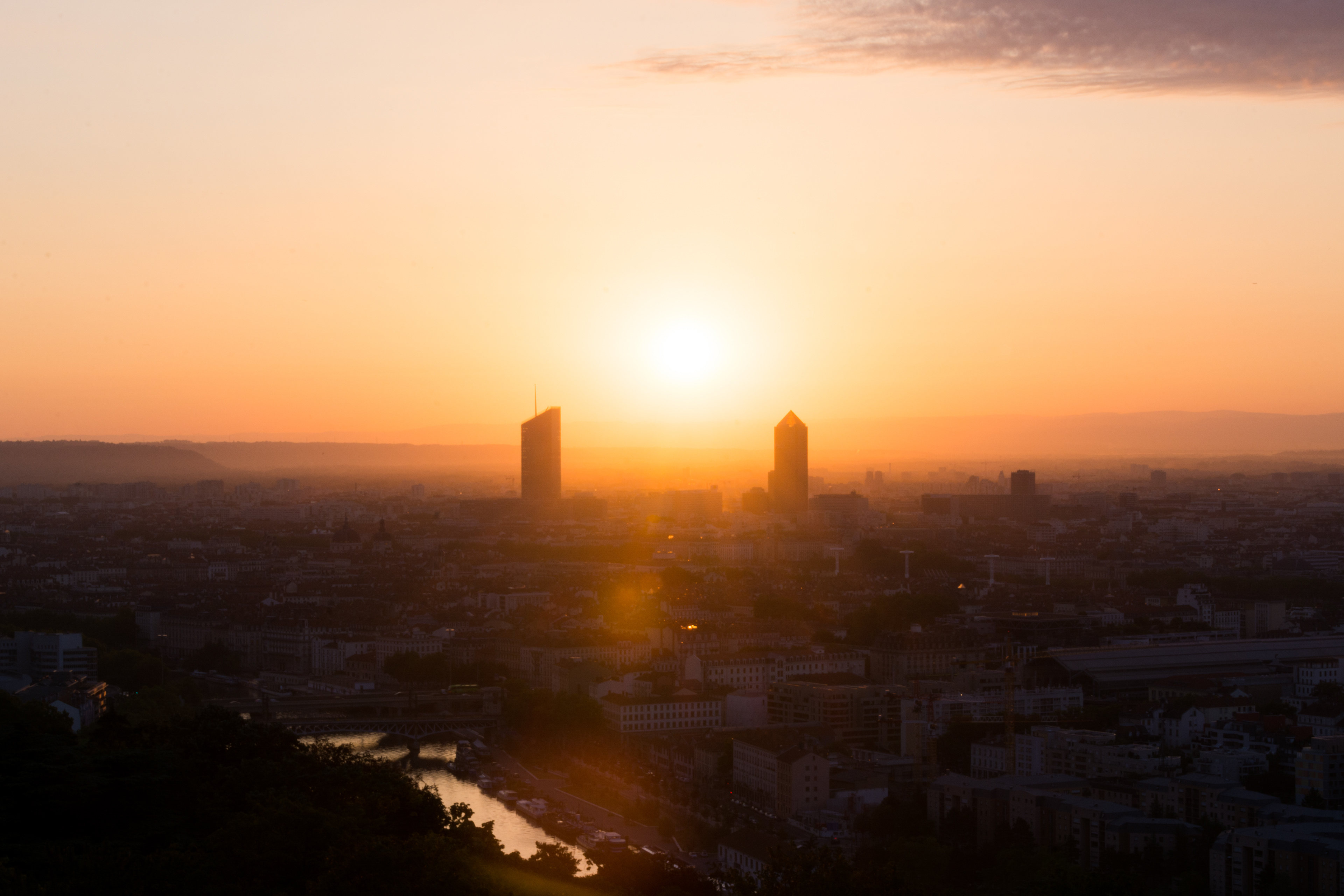 Sunrise, Lyon