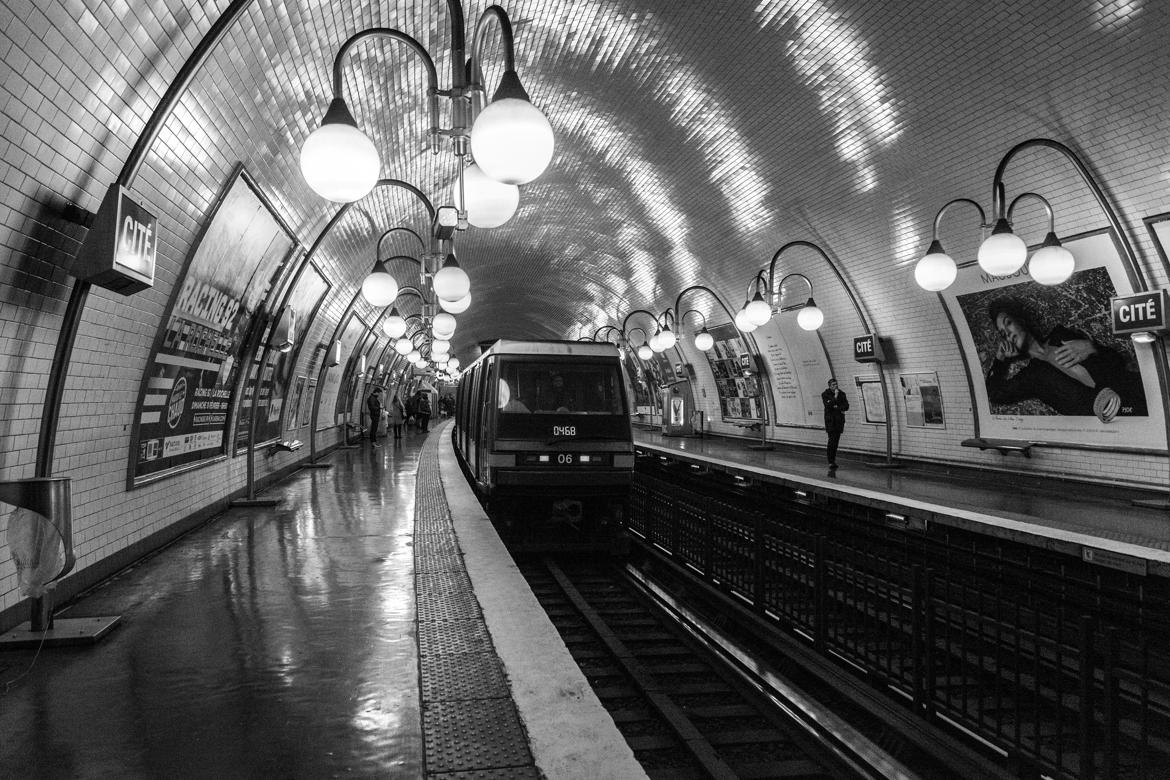 Metro cité, Paris