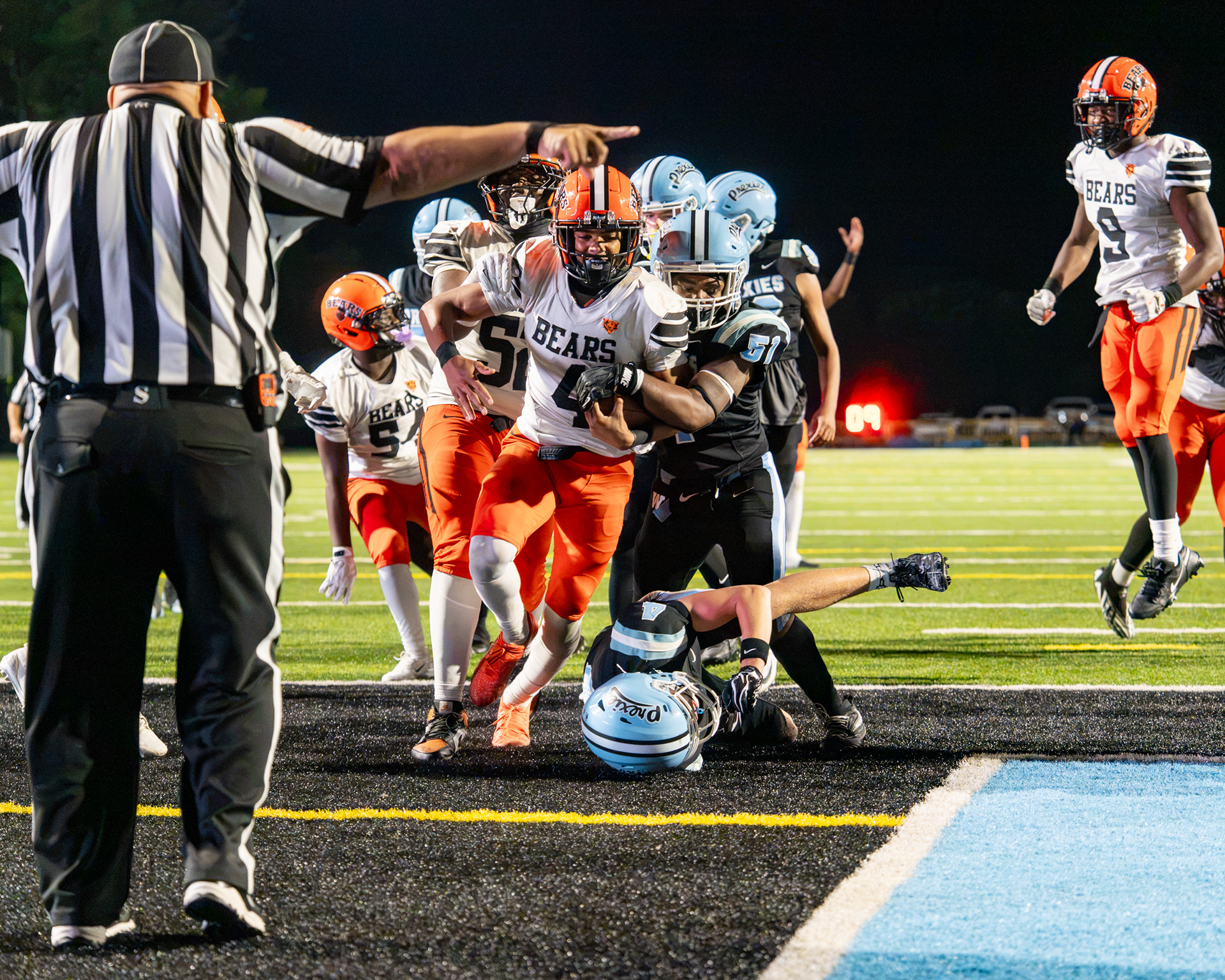 Clairiton Senior Quintin Napper (4) makes a touchdown againt Washington High School at Washington High School Stadium on Sept. 25 2026