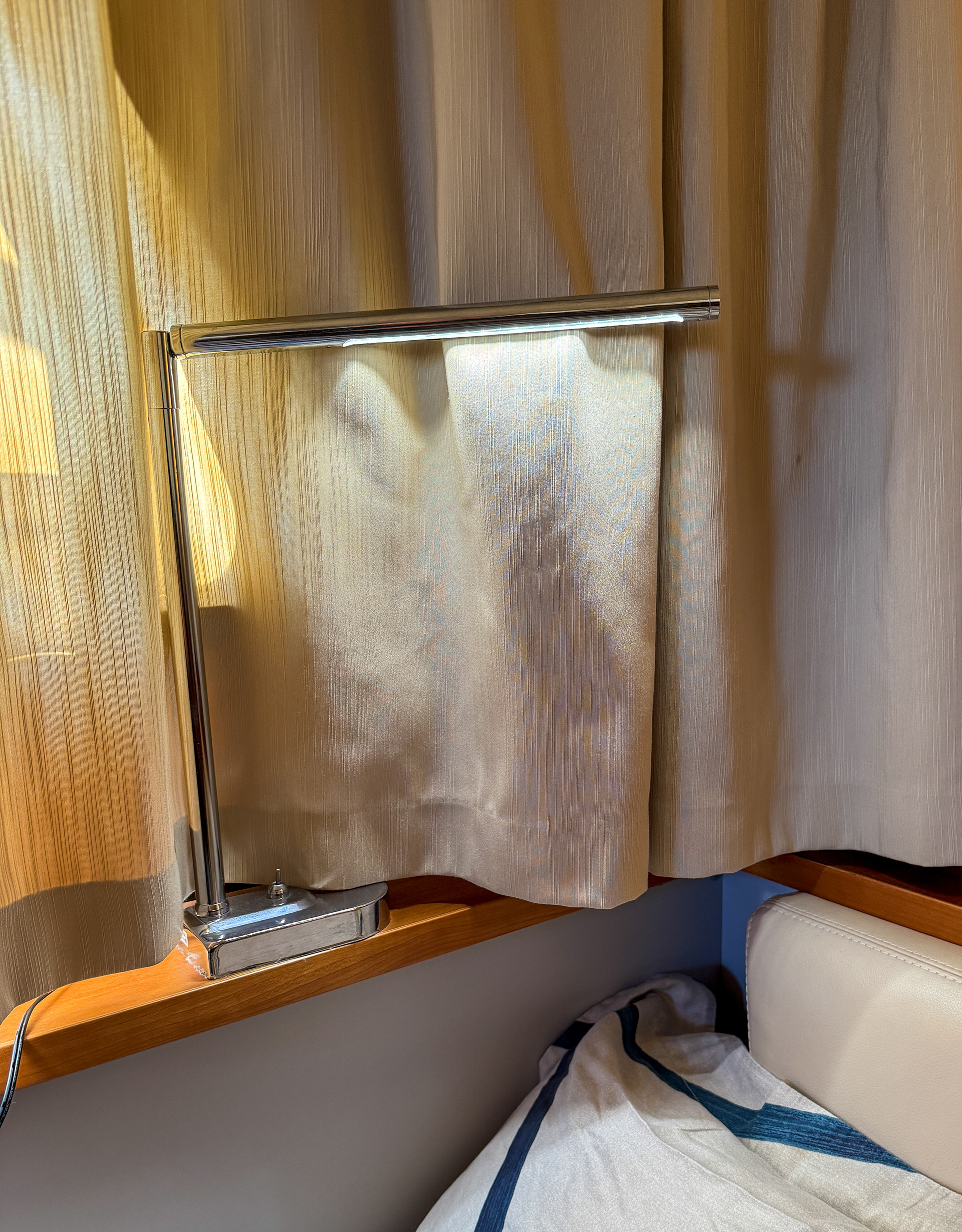 Cosy reading light too