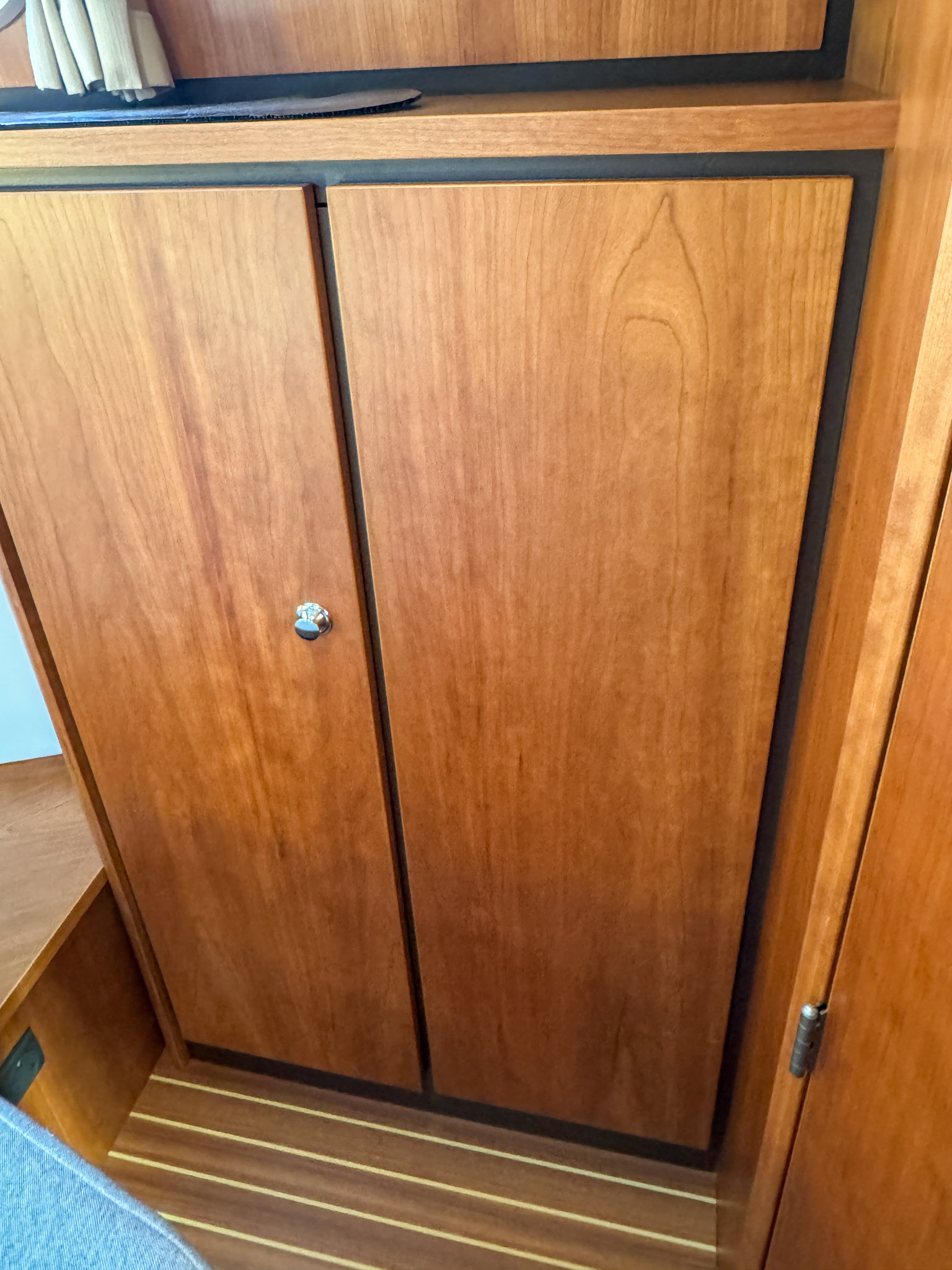 Clothes lockers port & starboard