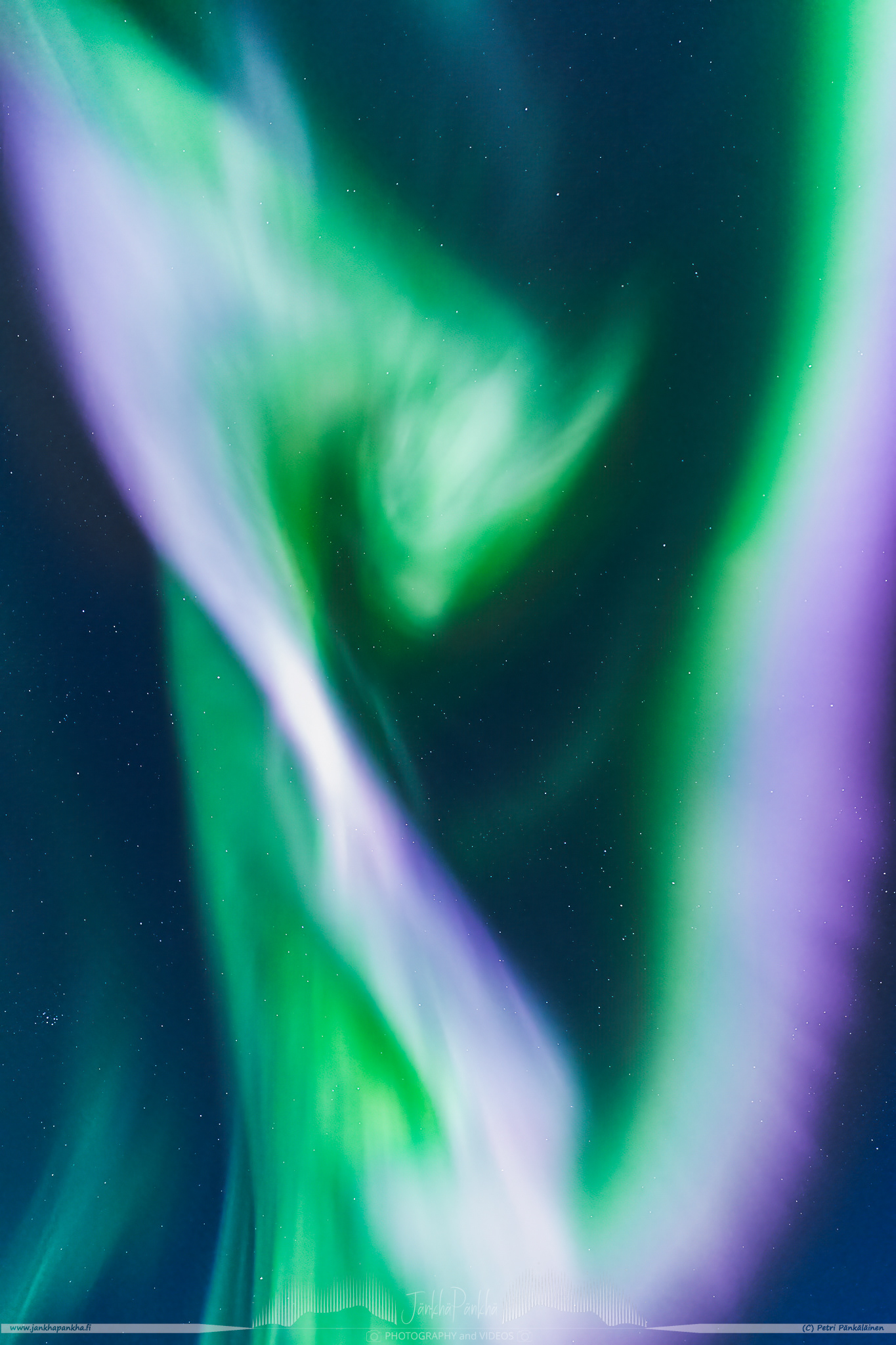 A massive northern lights corona exploded over us in Utsjoki, Finland. This was the first time I witnessed a corona.