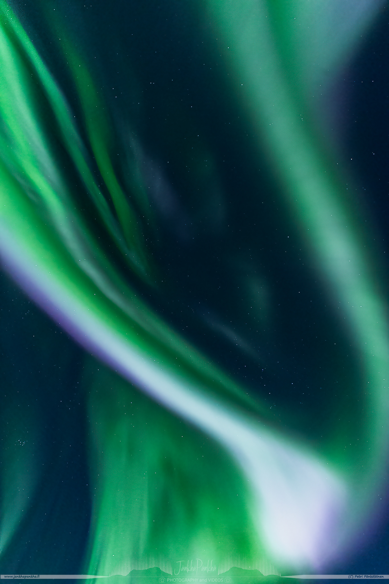 A massive northern lights corona exploded over us in Utsjoki, Finland. This was the first time I witnessed a corona.