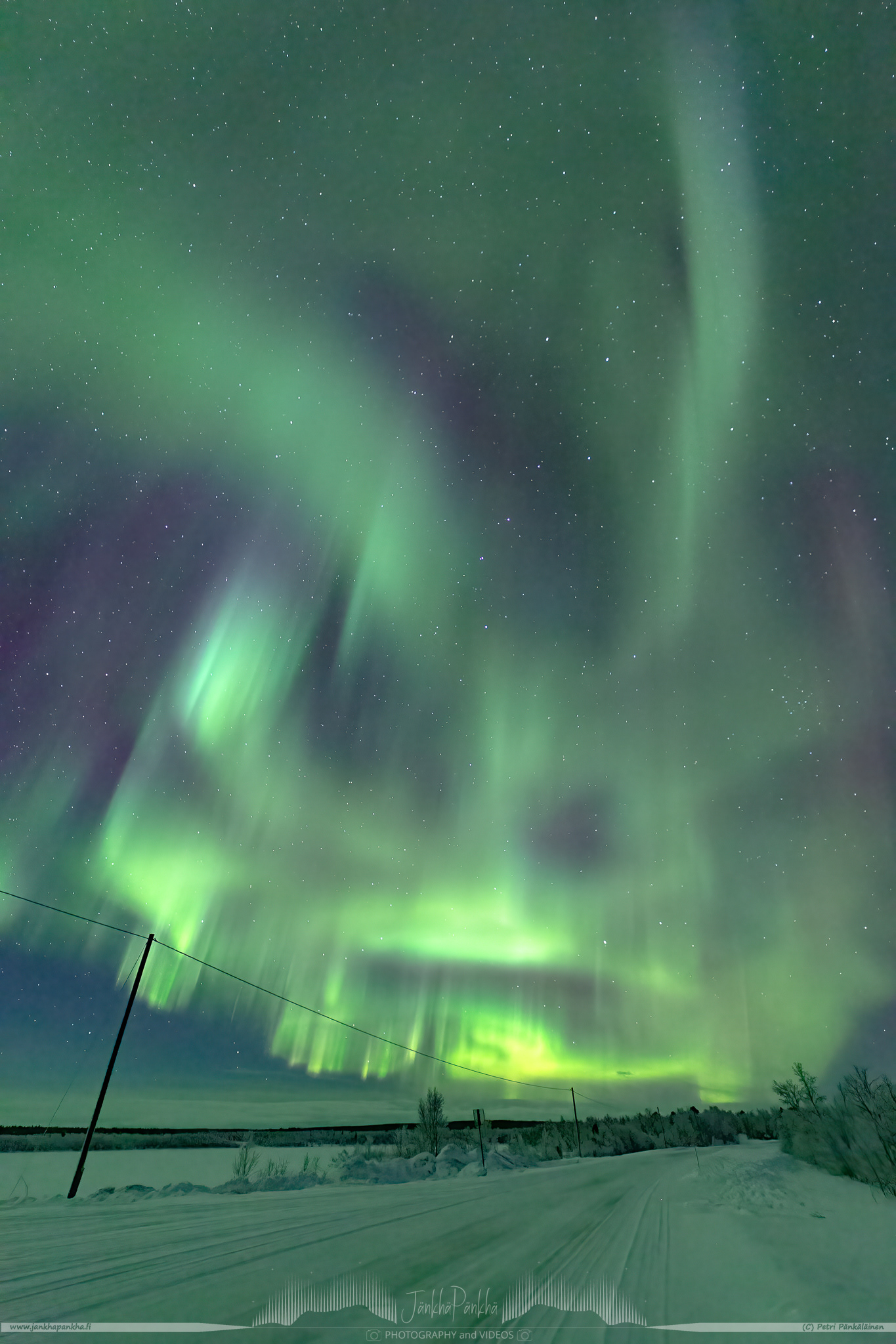 Fastly moving northern lights in Nunnanen, Enontekiö in Finland. You do not need street lights in Lapland.