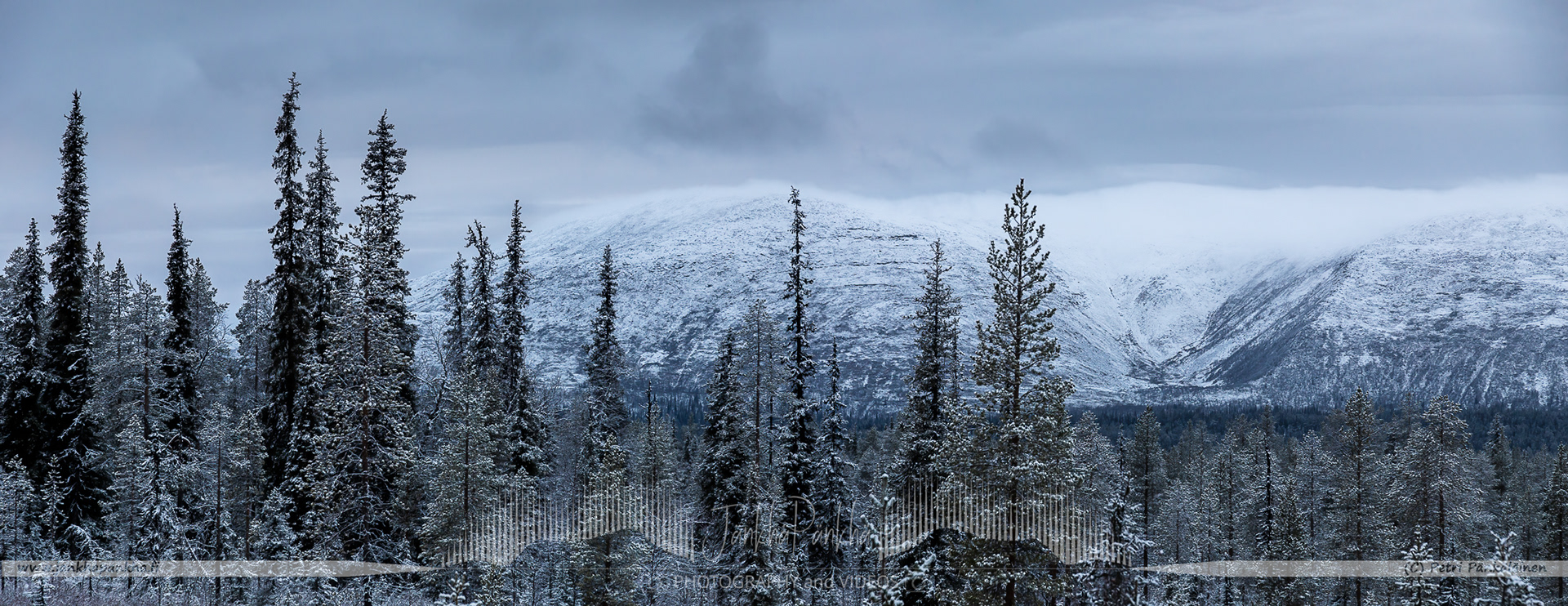 A foggy winterday and the impressive Pyhäkero of Pallastunturi fell in Finland.