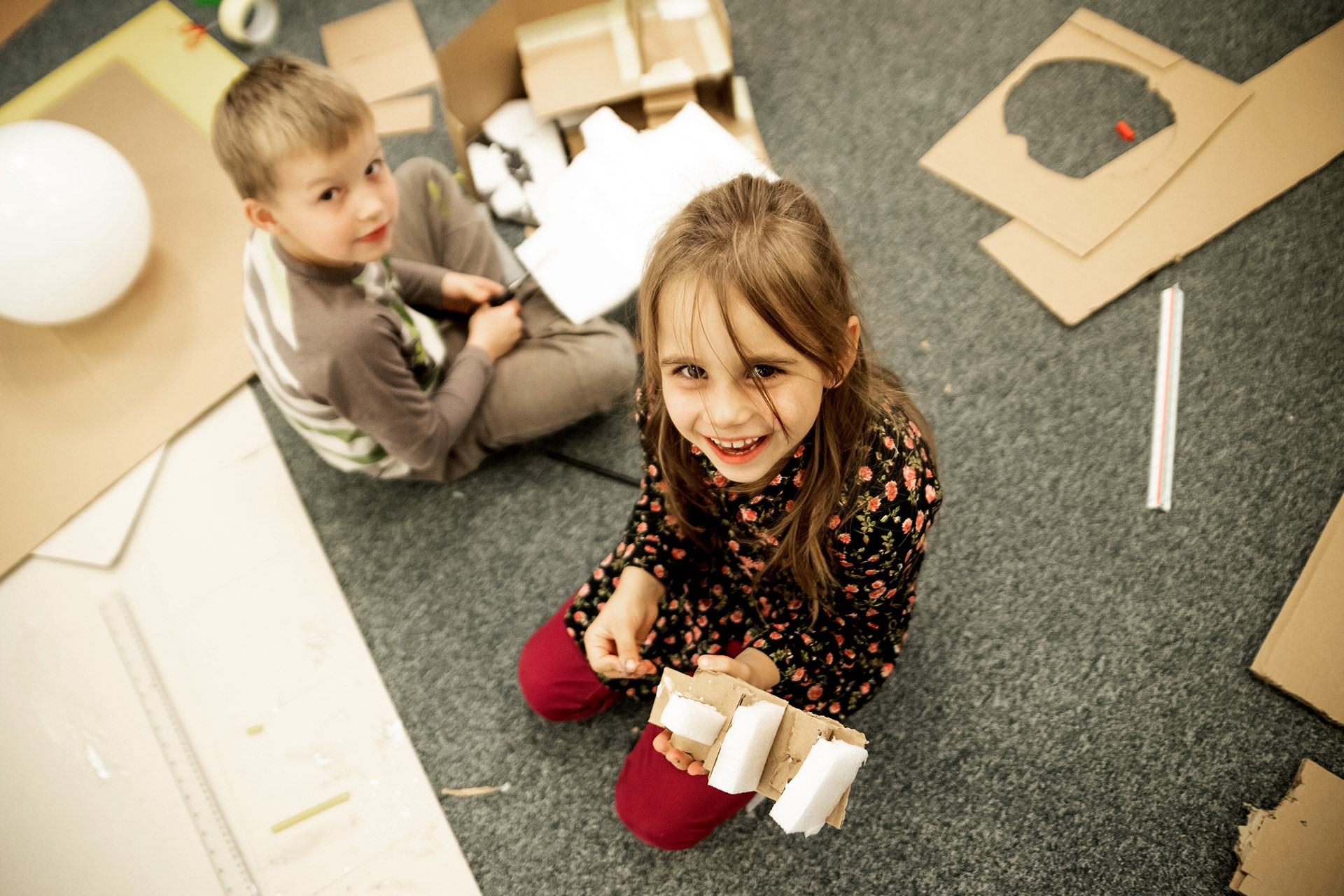 Kids Design Space, Krzywy Komin