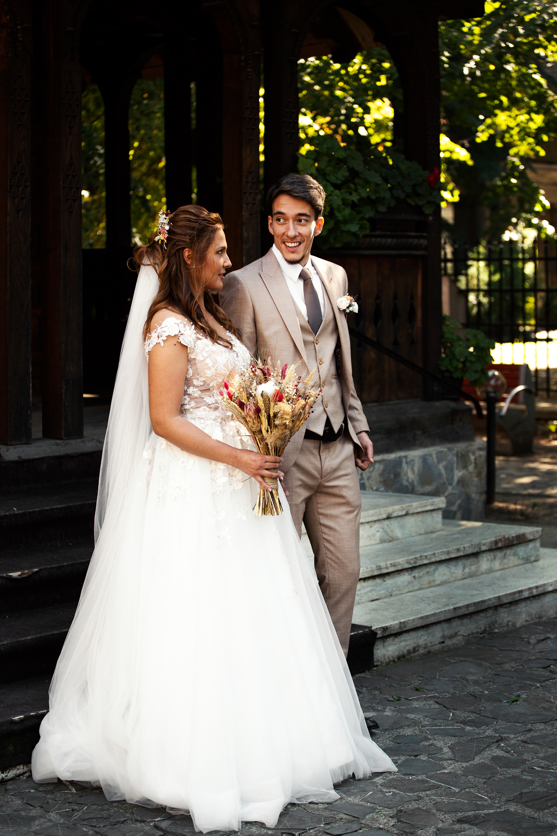 Brautpaar mit Blumen