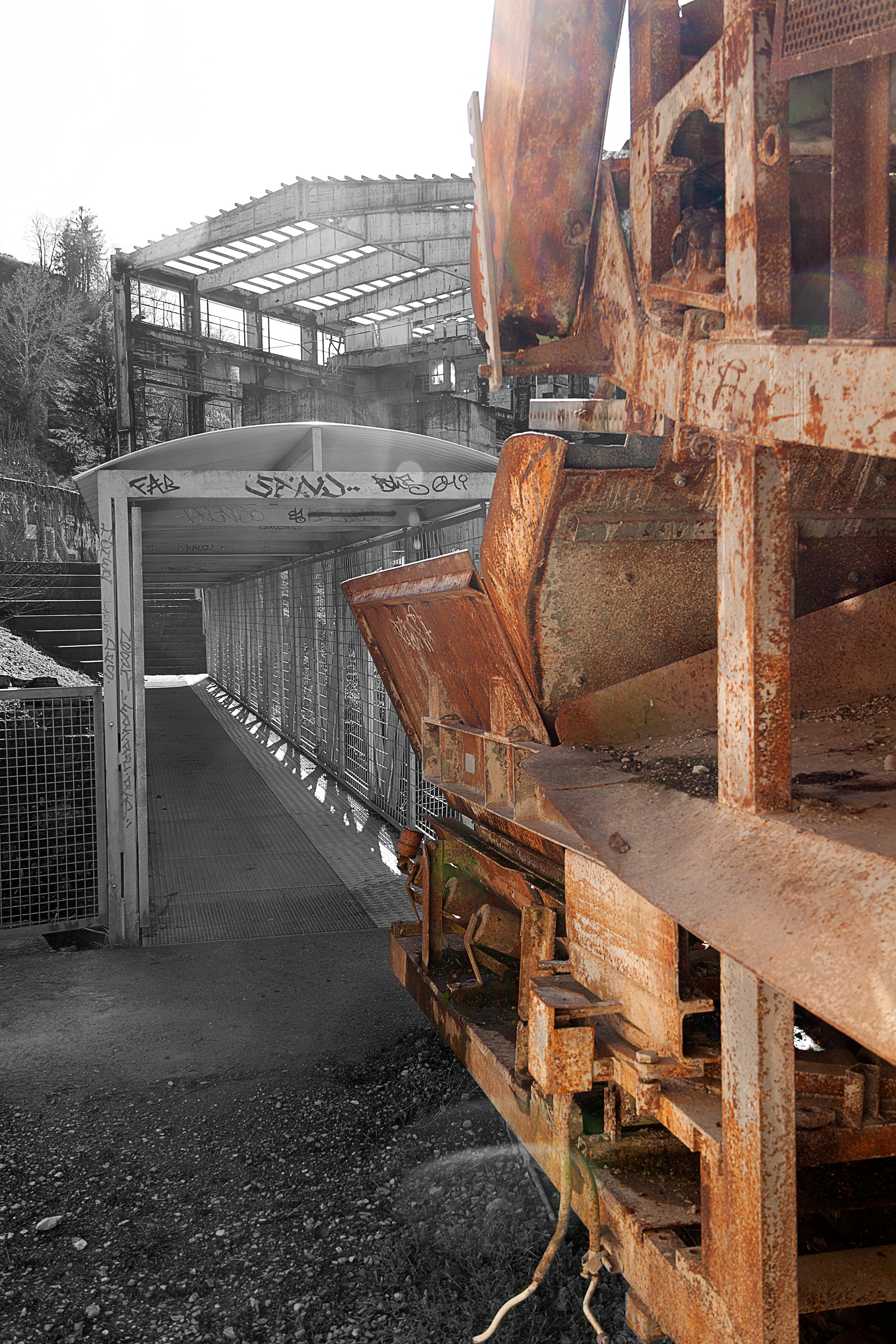 35 - Ex cementificio - Gole della Breggia