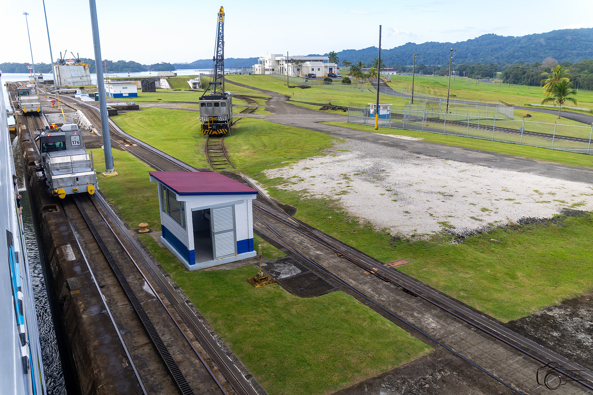 Mule and ship clearance