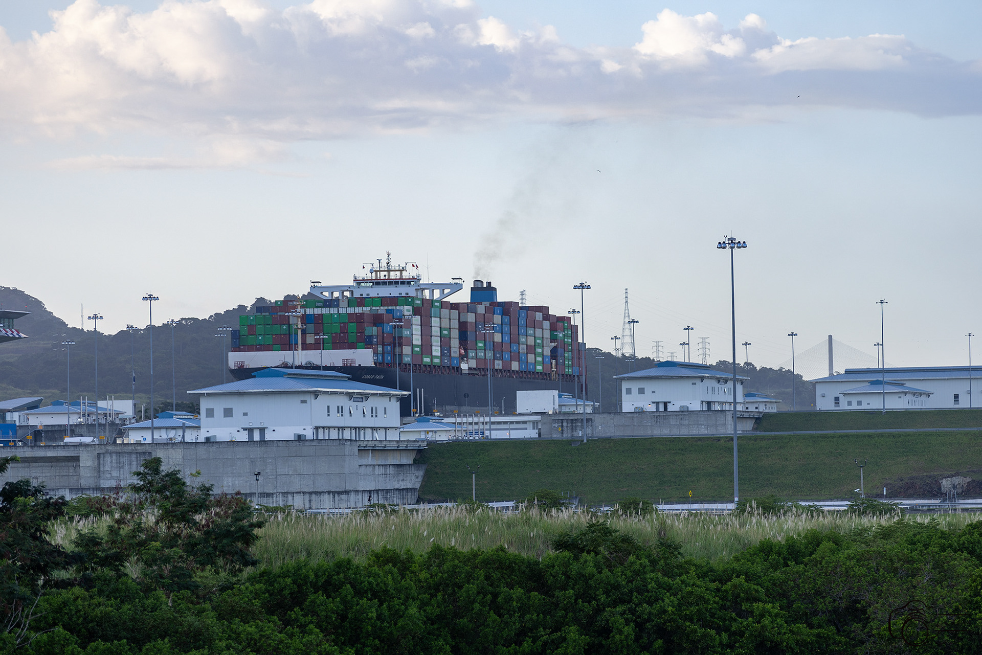 Ships in Cocoli Locks