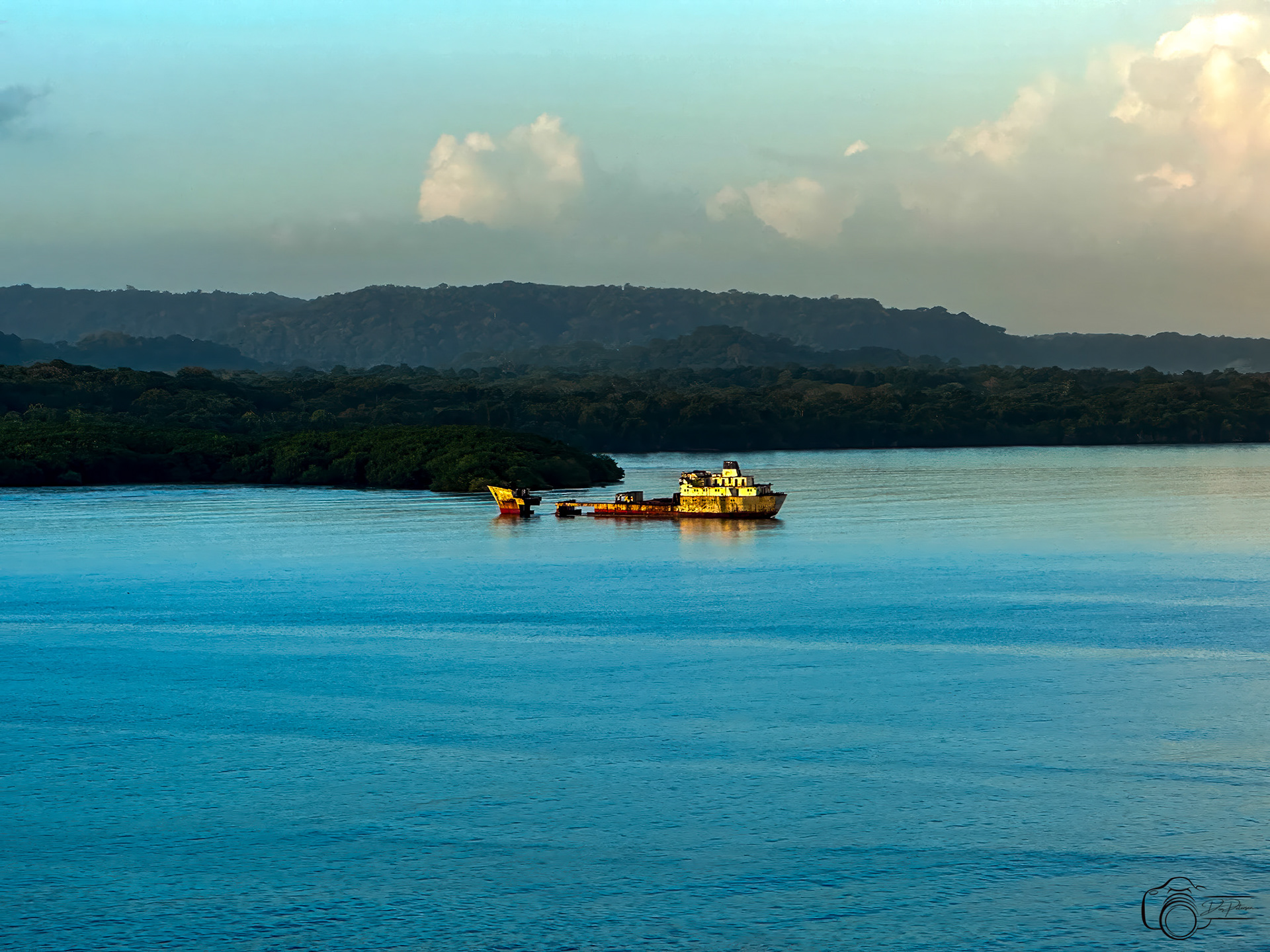 Sunken Ship Atlantic Oceanside Limon Bay, Panama