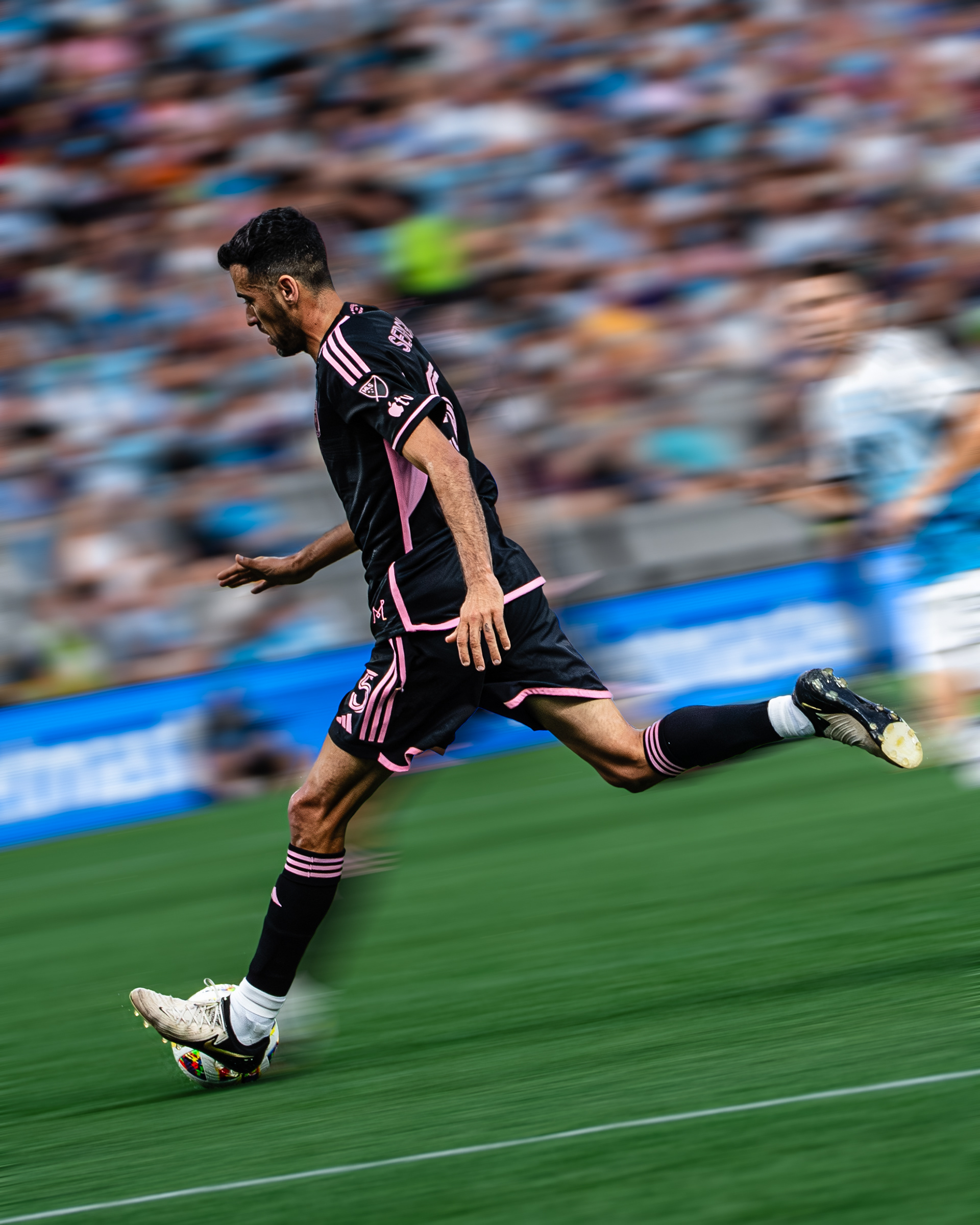 Sergio Busquets in action for Inter Miami. © AndyMaxPhotography. All rights reserved.