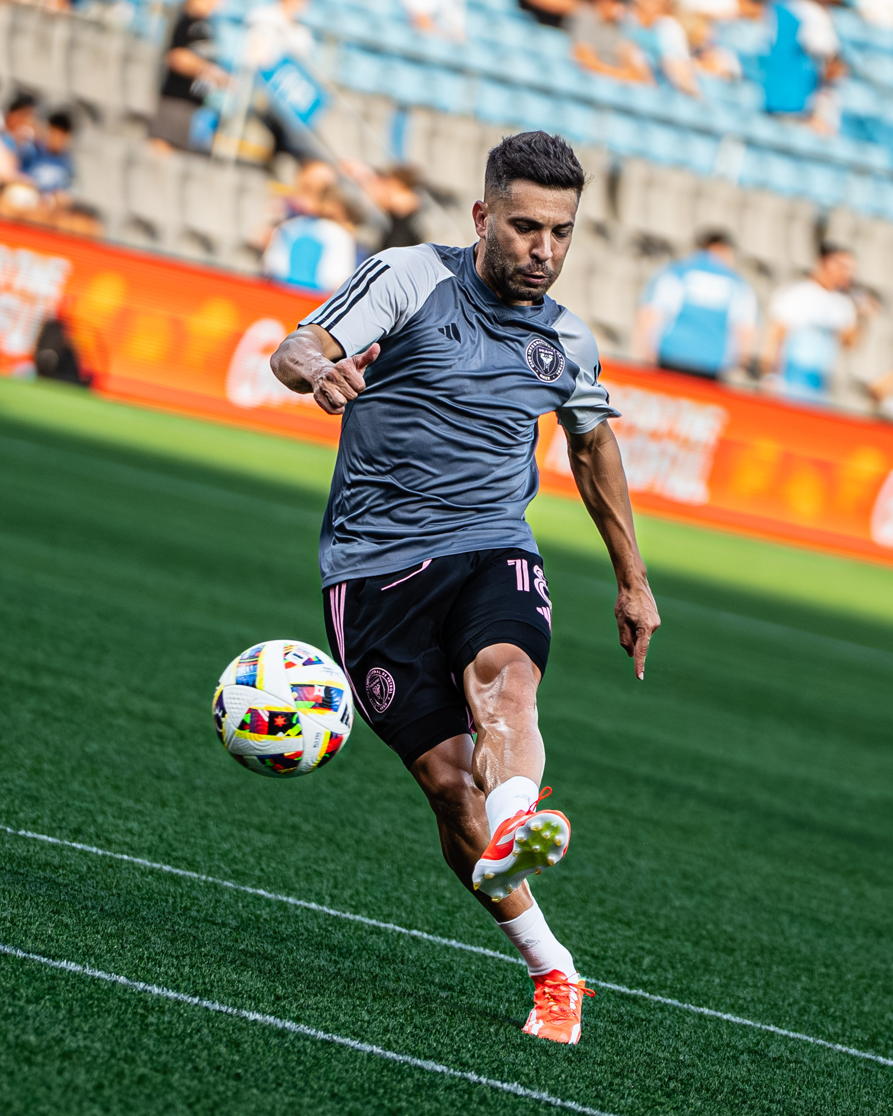 Jordi Alba warming up ahead of the match against Charlotte FC, MLS, USA. © AndyMaxPhotography. All rights reserved.