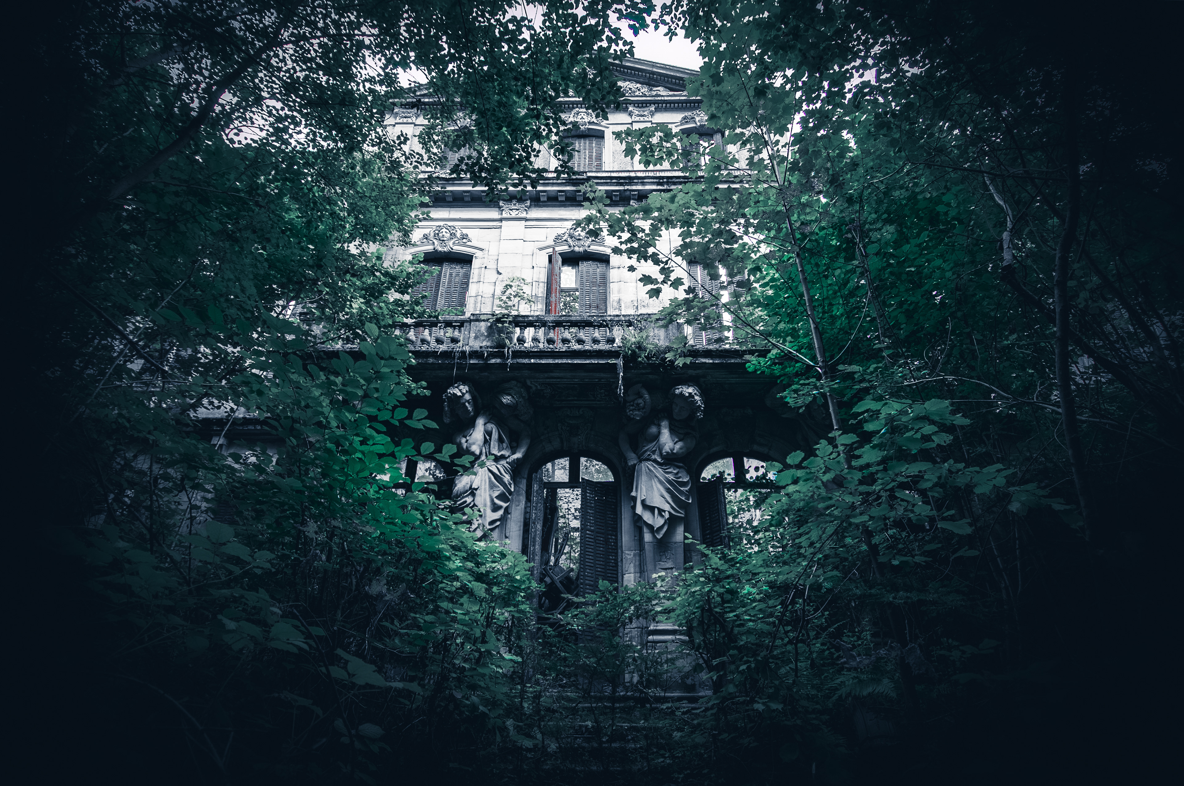 "Effondré" - Le Versailles Abandonné
