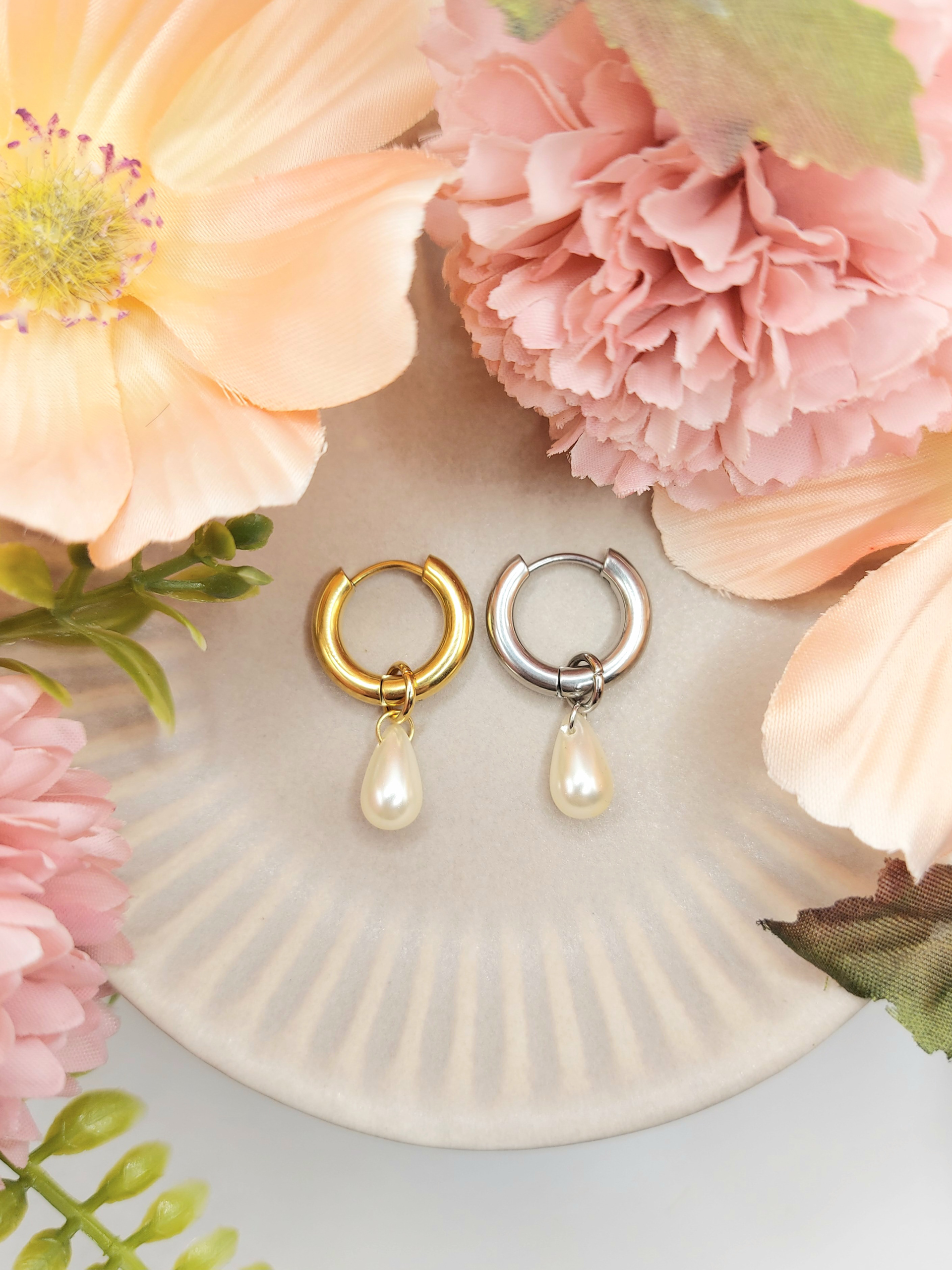 Pearl (helmiäisvalkoinen)