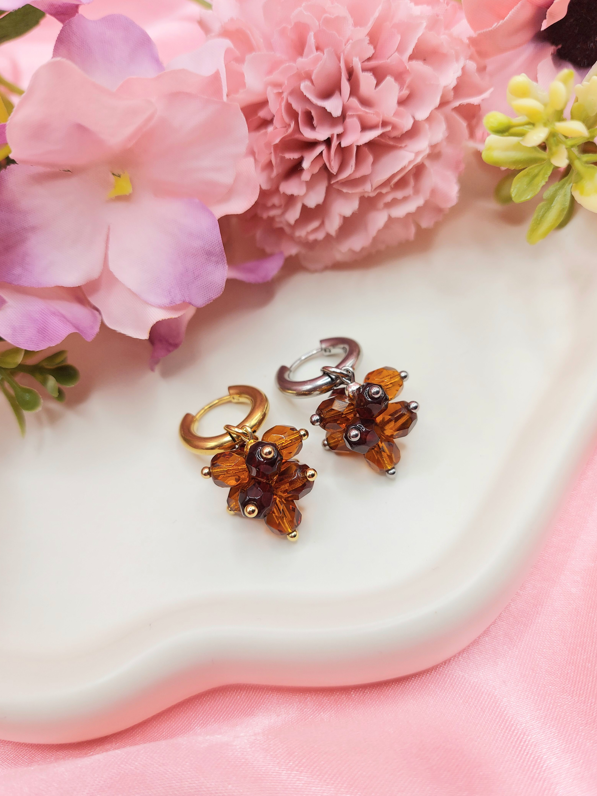 Terracotta (oranssinruskea)