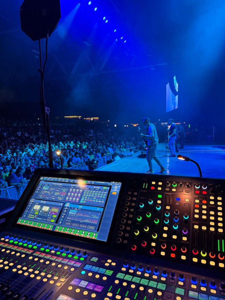 311 Monitor World - Pointfest - St. Louis, Missouri - May 2025 (Monitors/A1)