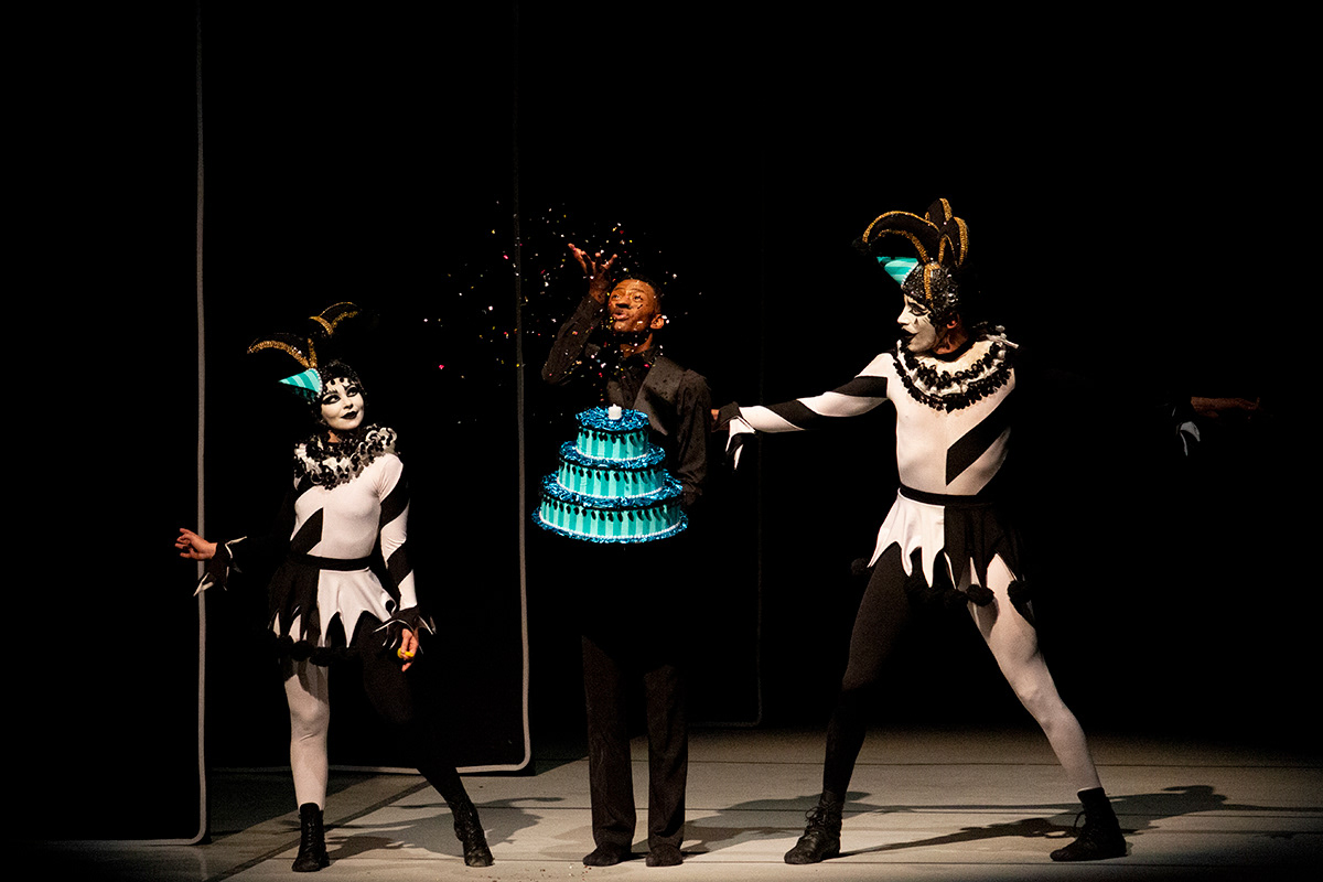 Swan Lake, buffoons