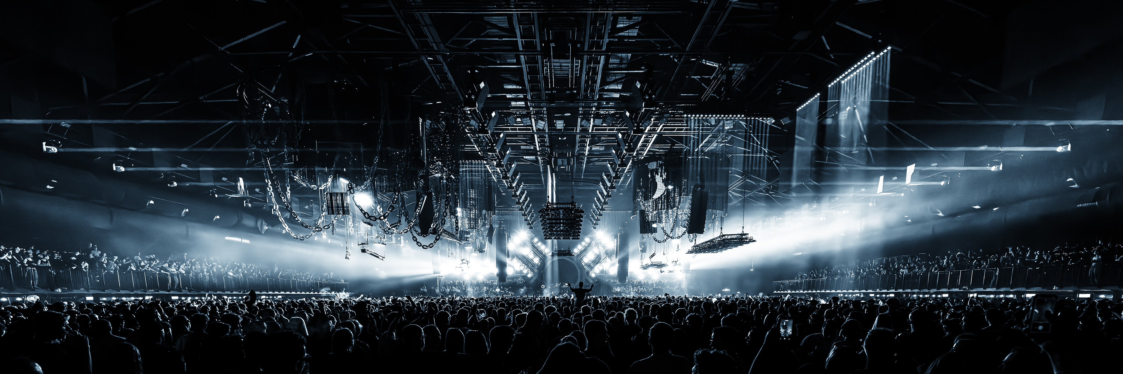 RAVEREBELS