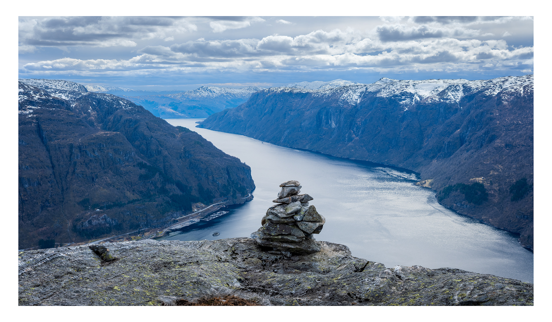 62. Storafjellet mot Langhelle.