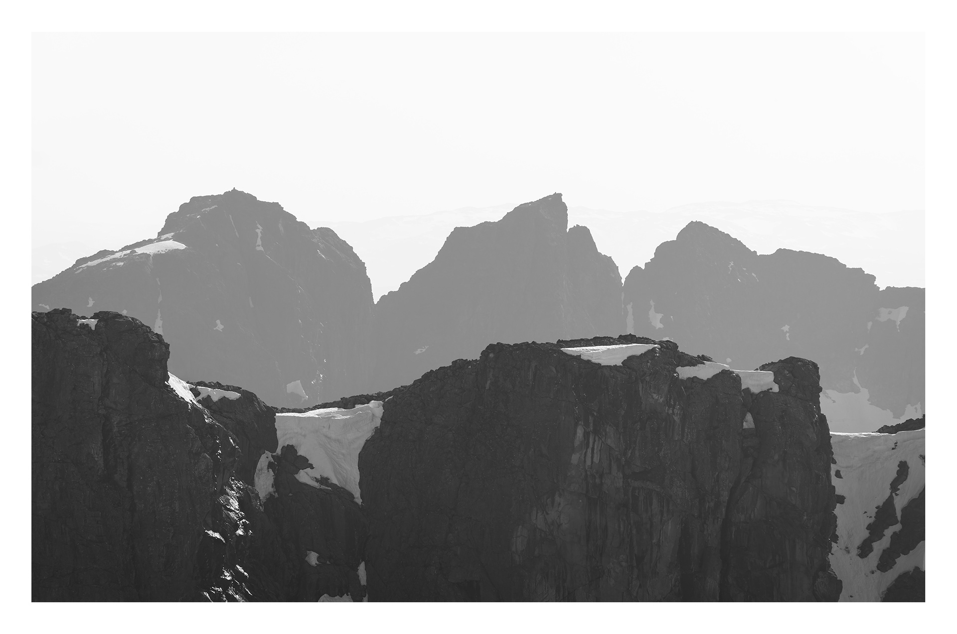 303. Torfinnstindane.