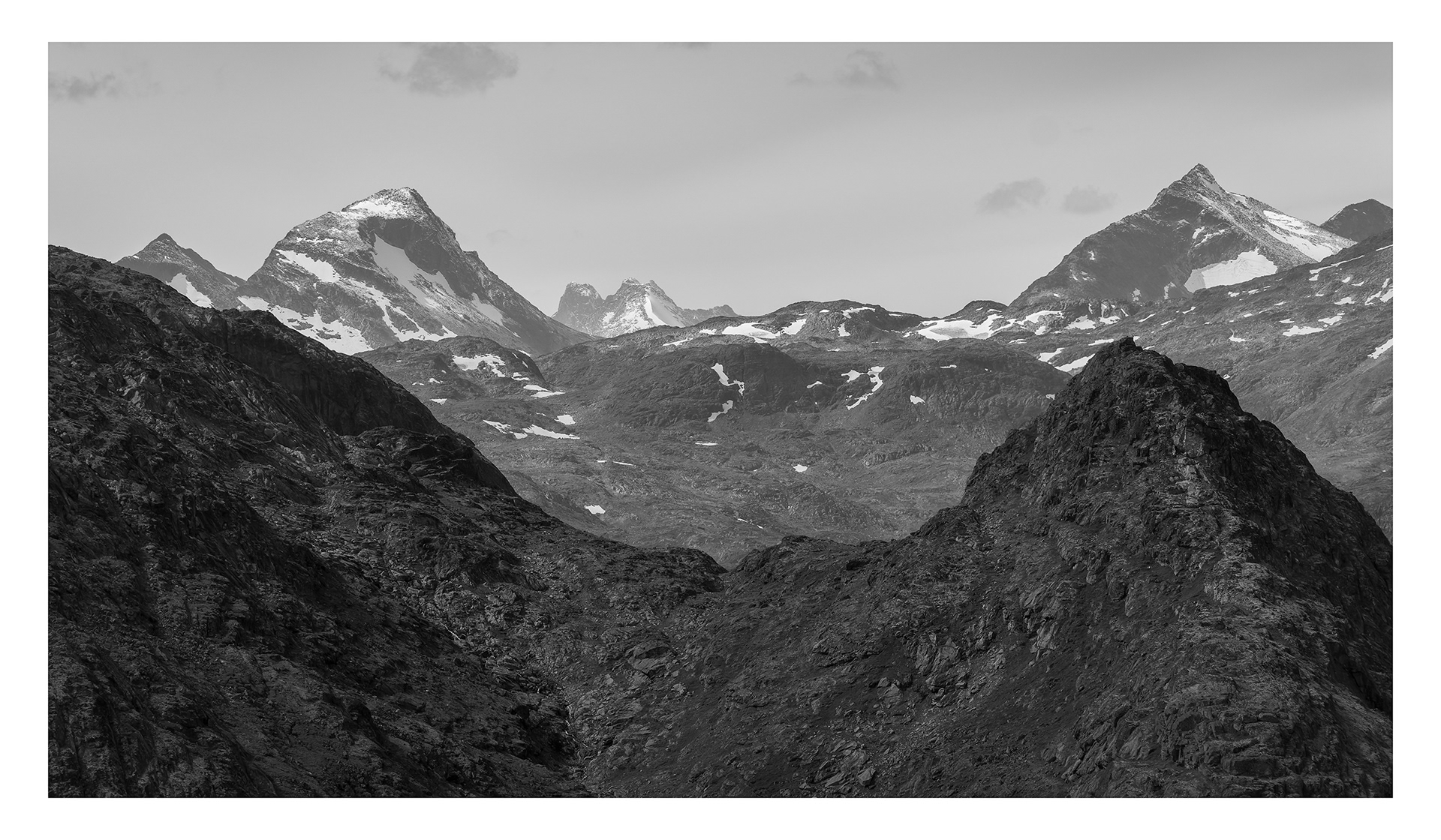 322. Innover fjella.
