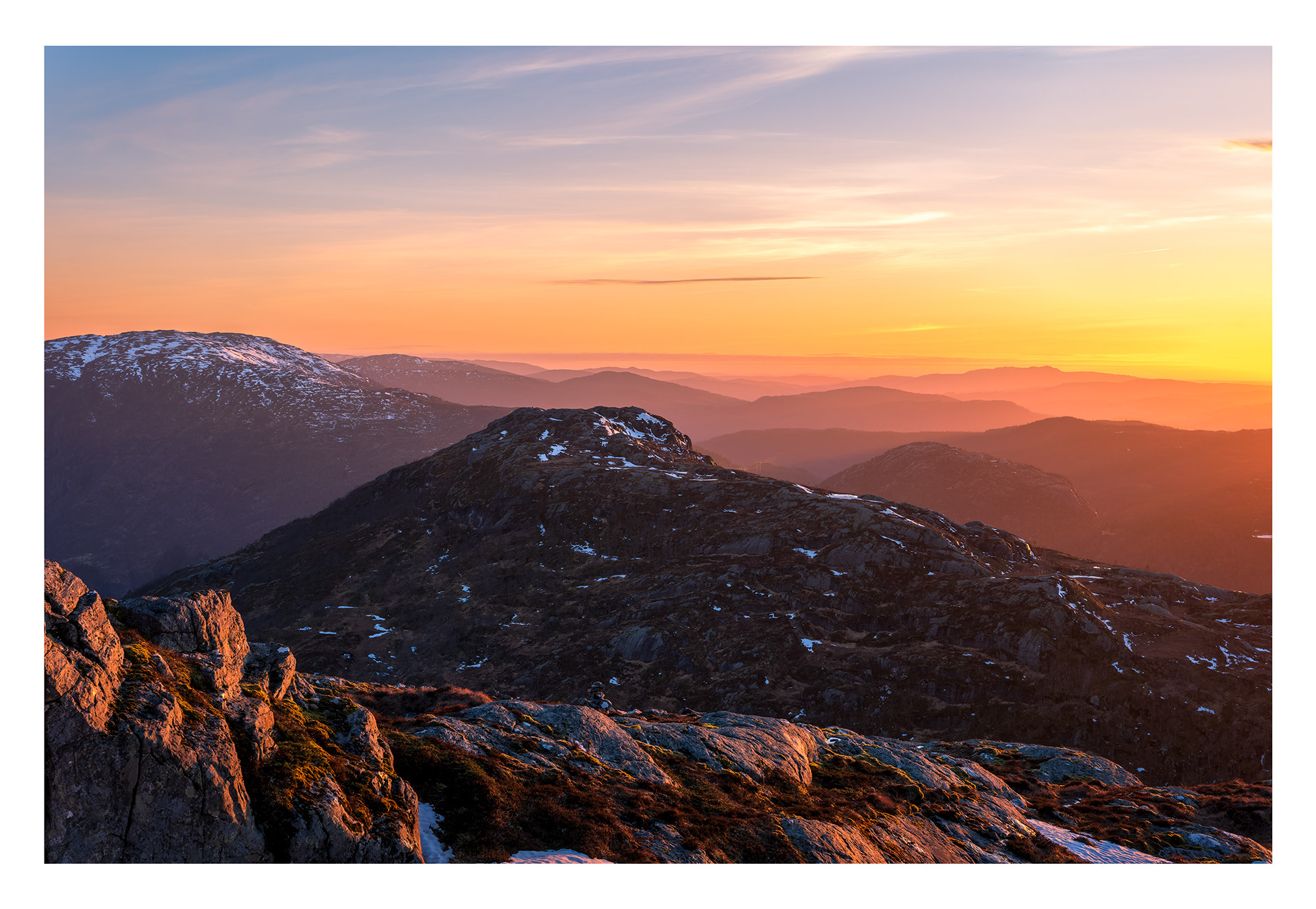 7. Solnedgang over Storajellet og Osterøy.