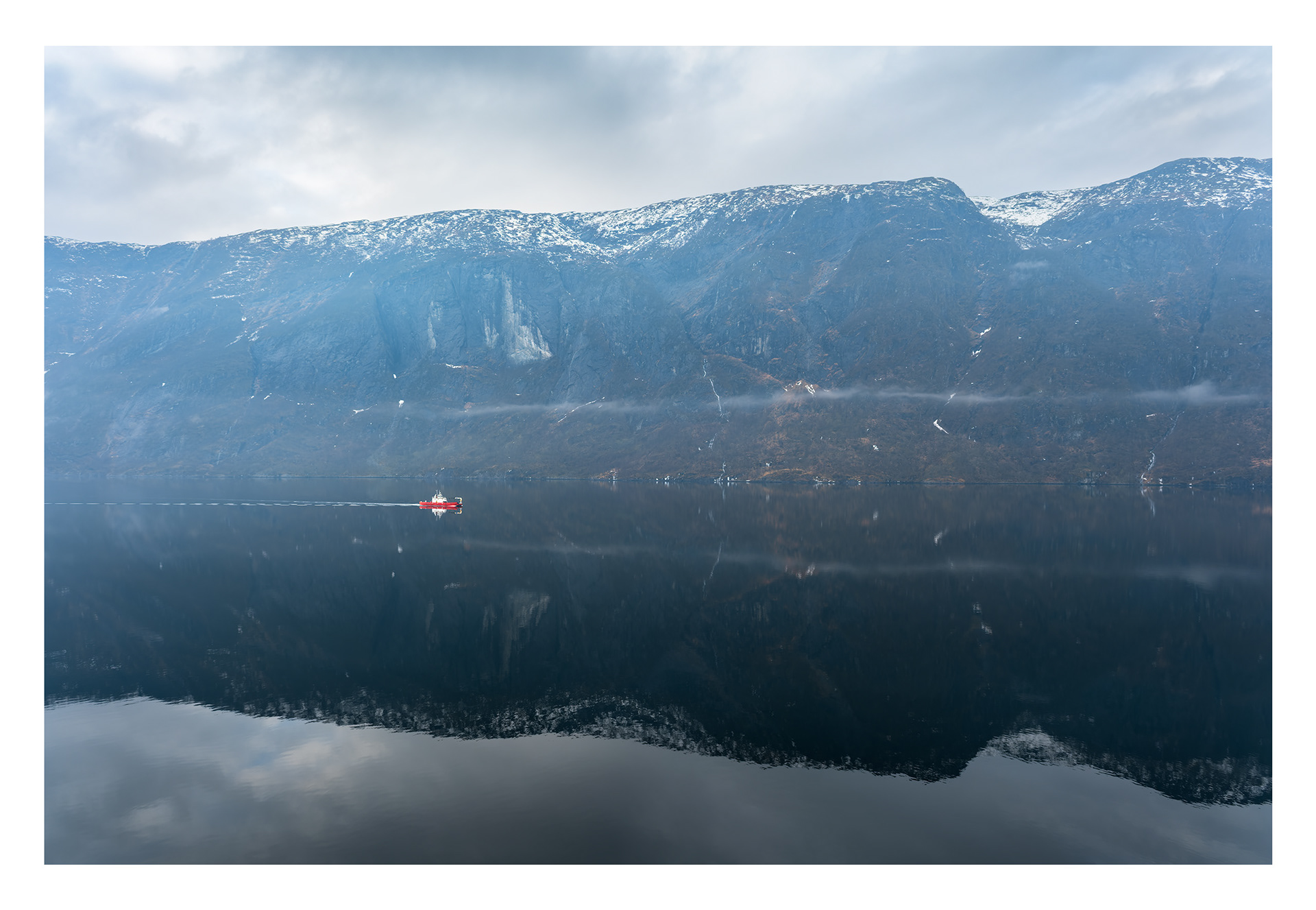 32. Morgonstund på Sørfjorden.