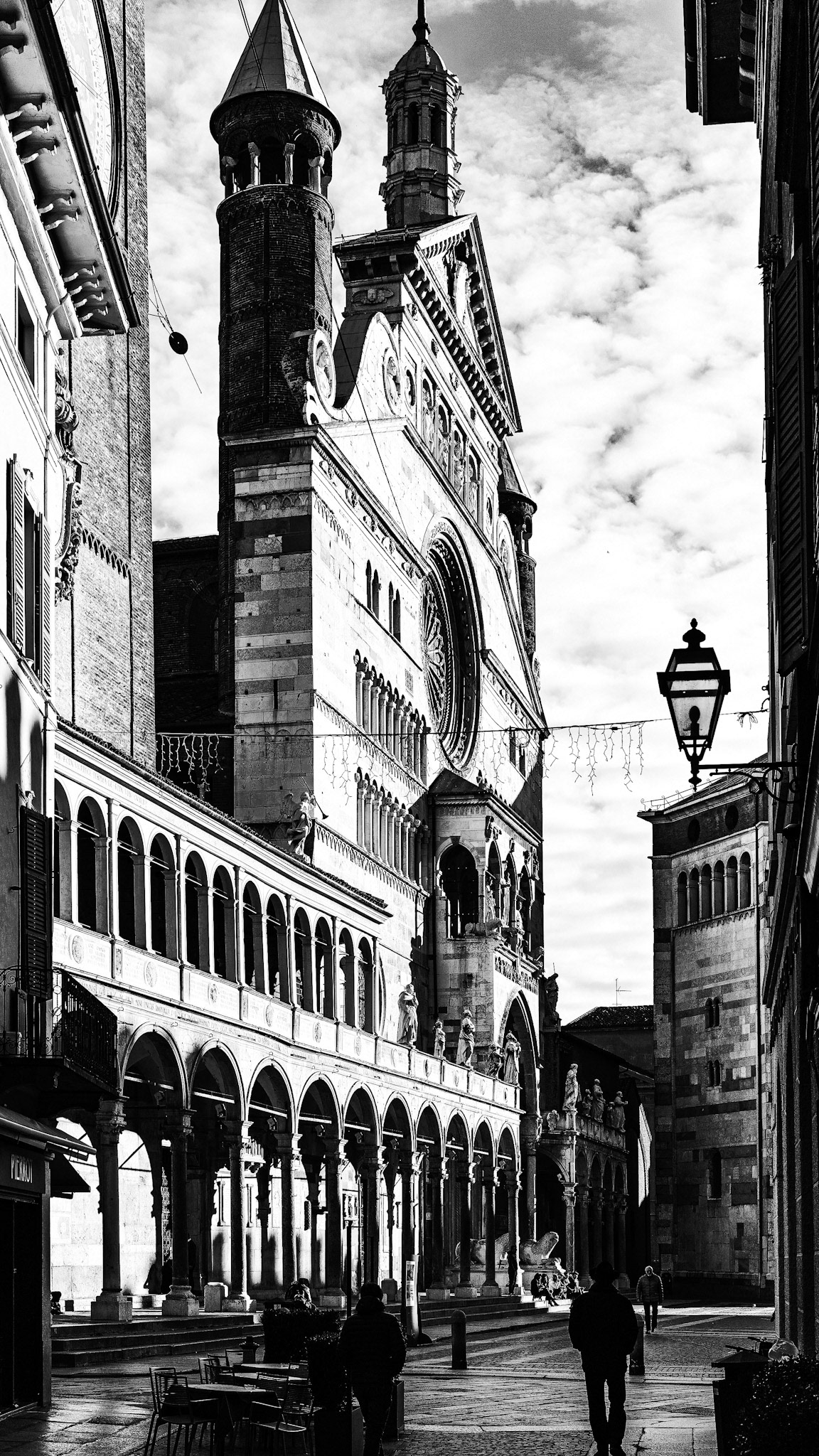 Italy | Cremona | 45°8' N 10°1' E