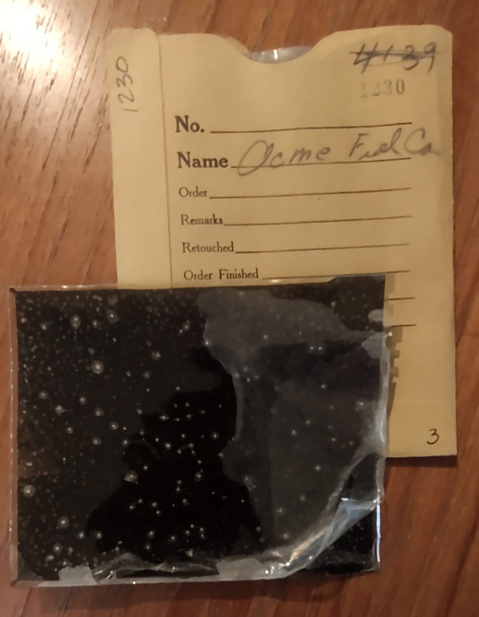 only this packet has damaged negs