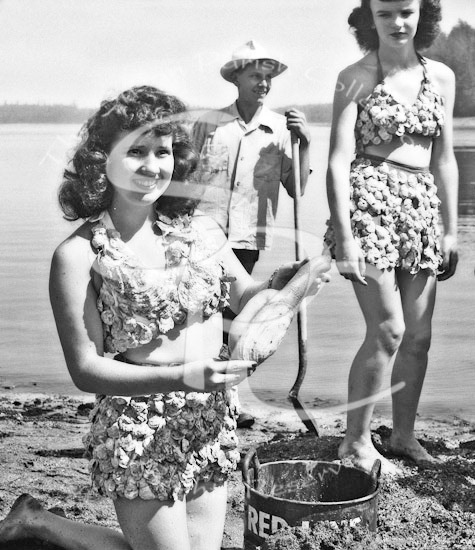 # V048 - "GEODUCK DERBY SERIES" by Vibert Jeffers, Photographer. Carlyon Beach, Thurston County, Washington