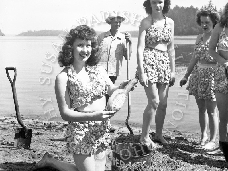 #V048 - GEODUCK DERBY GALS - 16 x 12