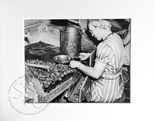 OYSTER SCHUCKERS, 1943c