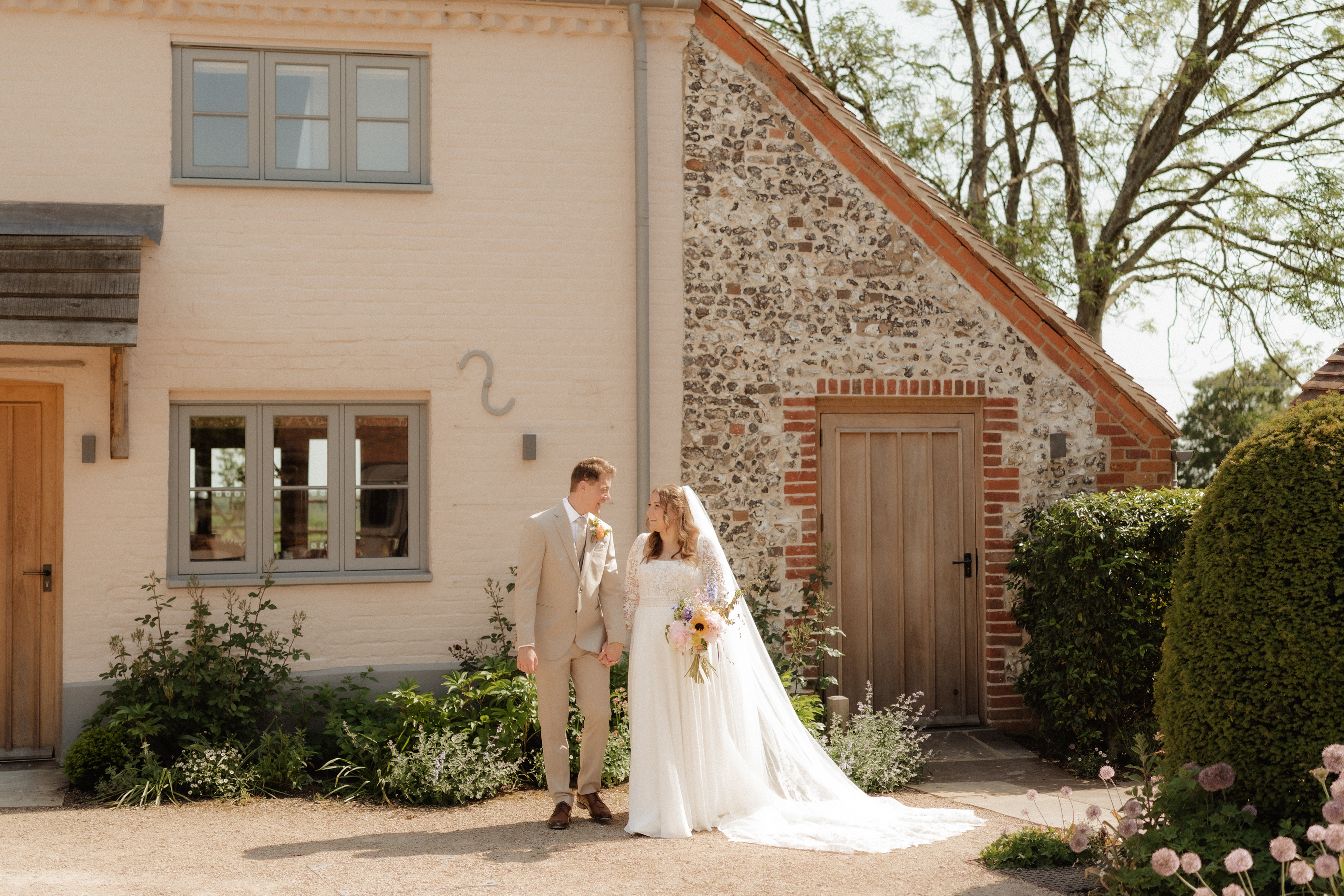 luxury wedding photography and videography at rackleys barn chiltern hills buckinghamshire husband and wife team