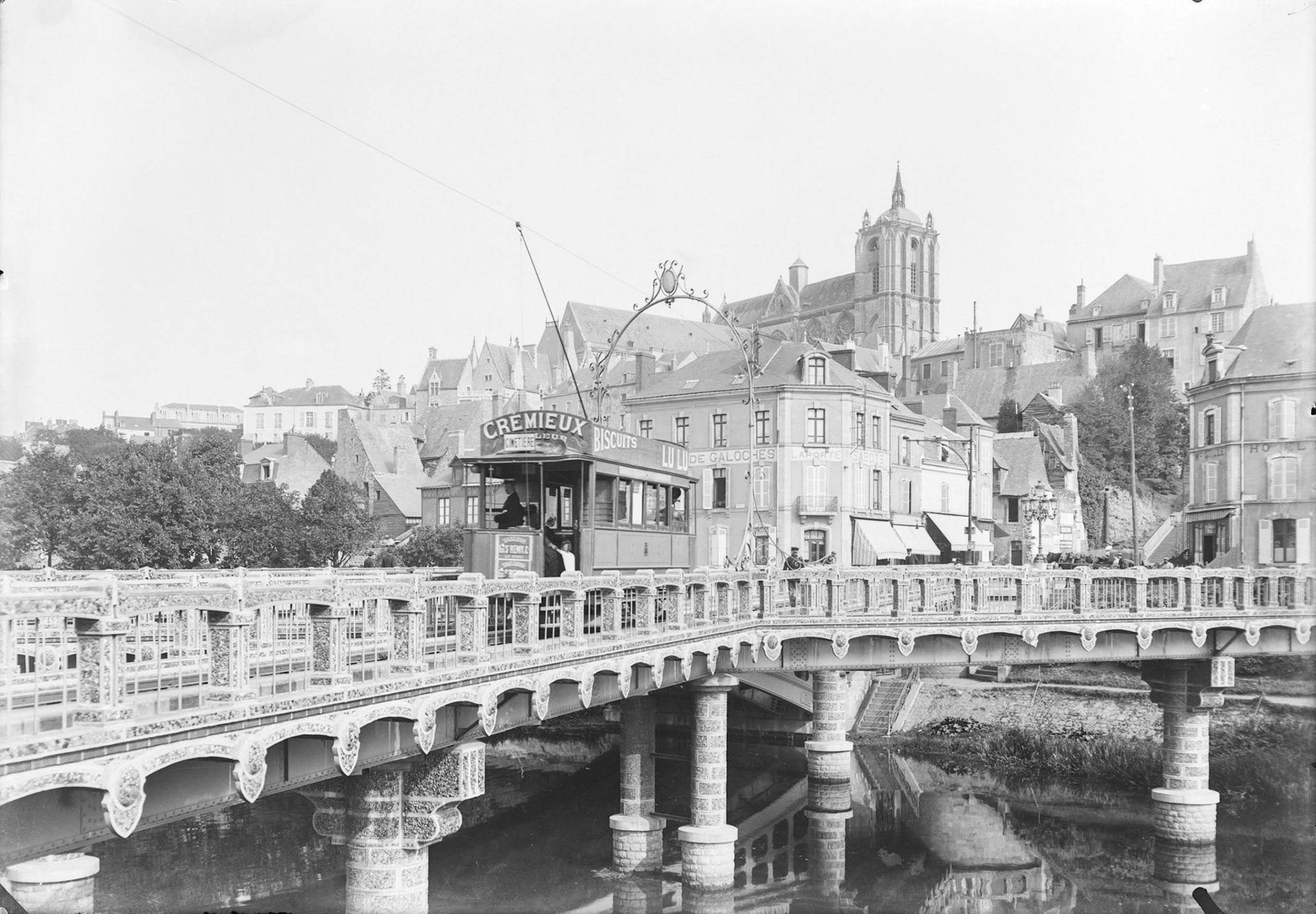 Le pont en X du Mans