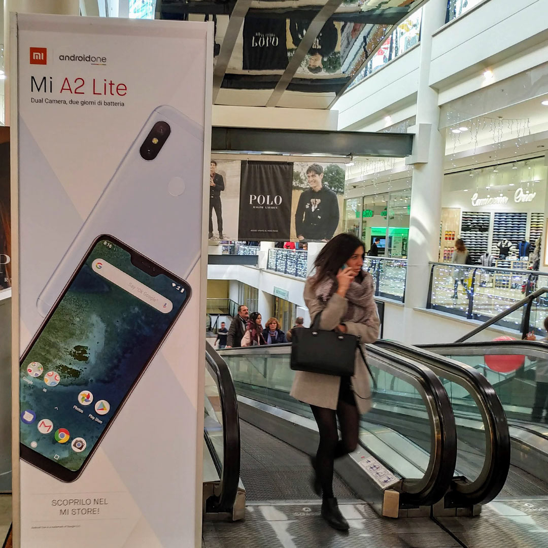 Totem Bifacciale - CC Oriocenter