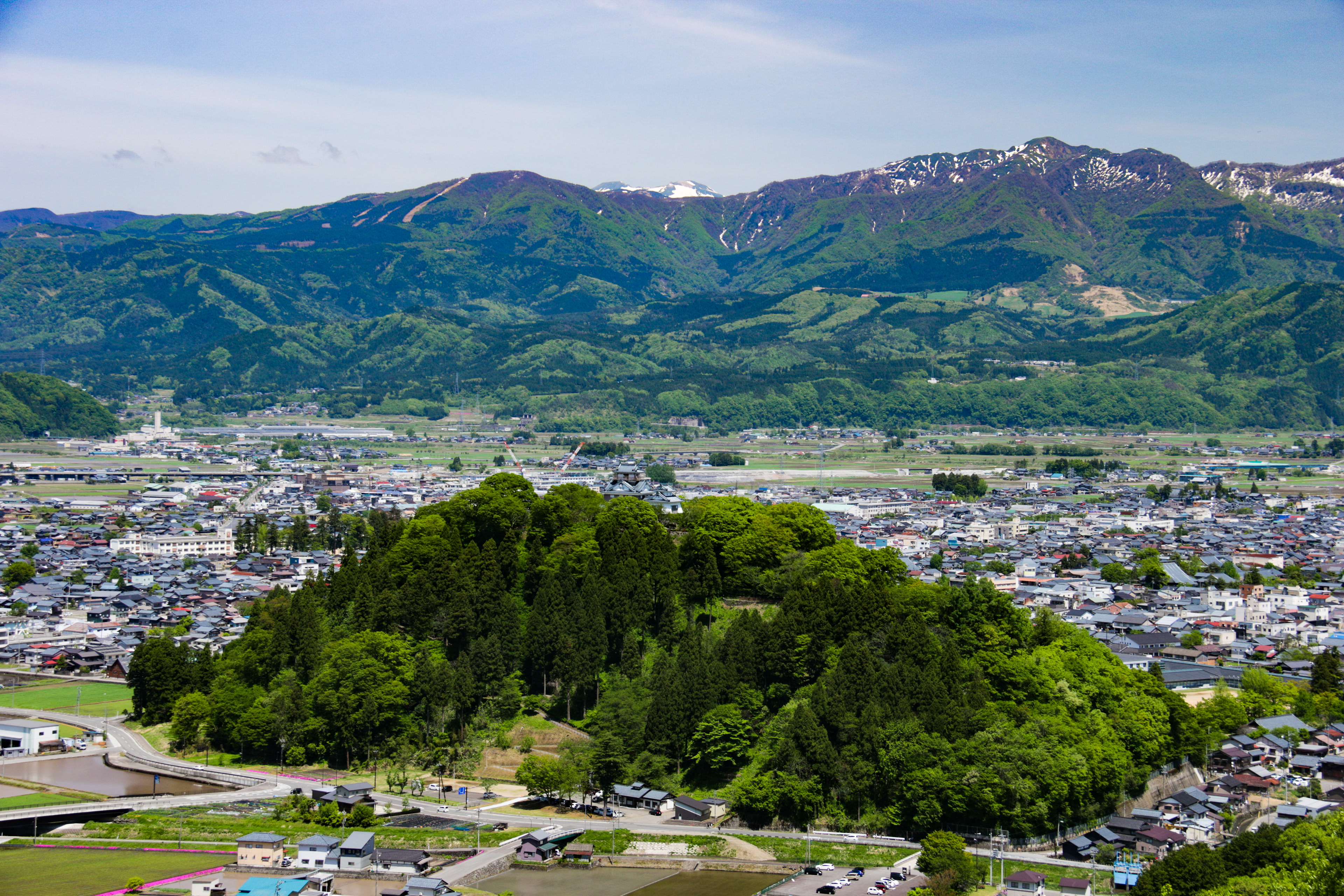 越前大野城と白山遠景