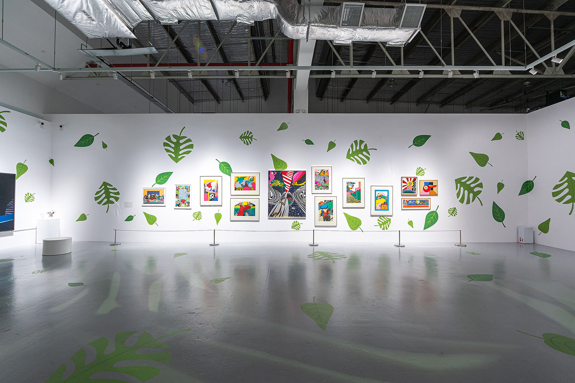 "Animal Kingdom" with works by Go Yayanagi ©矢柳剛