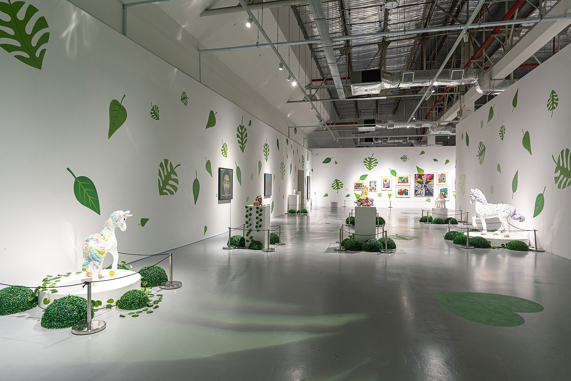 "Animal Kingdom" with works by Osamu Watanabe ©渡辺おさむ and Virtual Curator tour ©Warren Wee