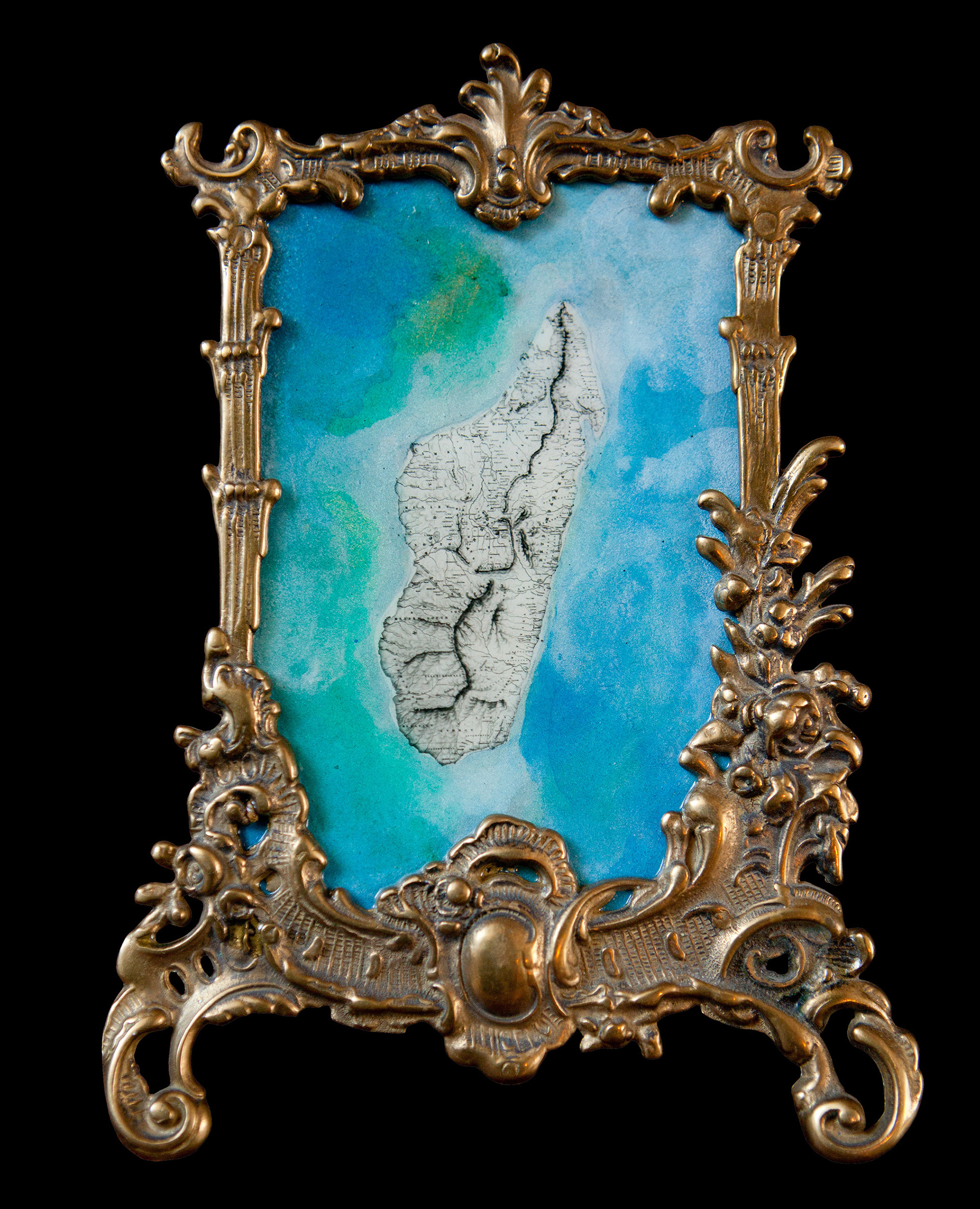 Madagascar, Acrylic and resin on board, metal 24cm x 16cm, 2017