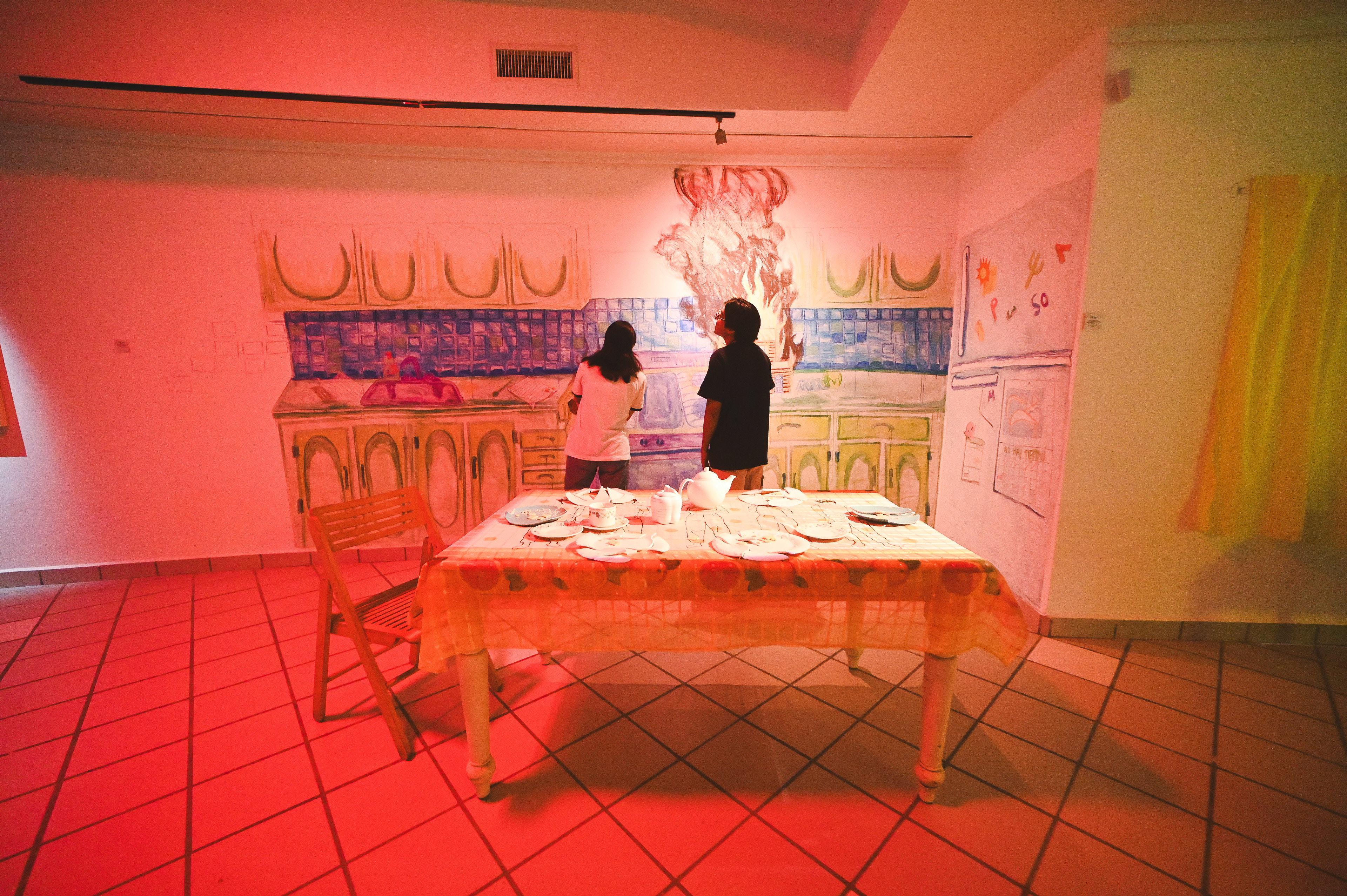 Cocina (recuerdos de rutina) Dibujo en gis sobre muro 400x250cm 2024