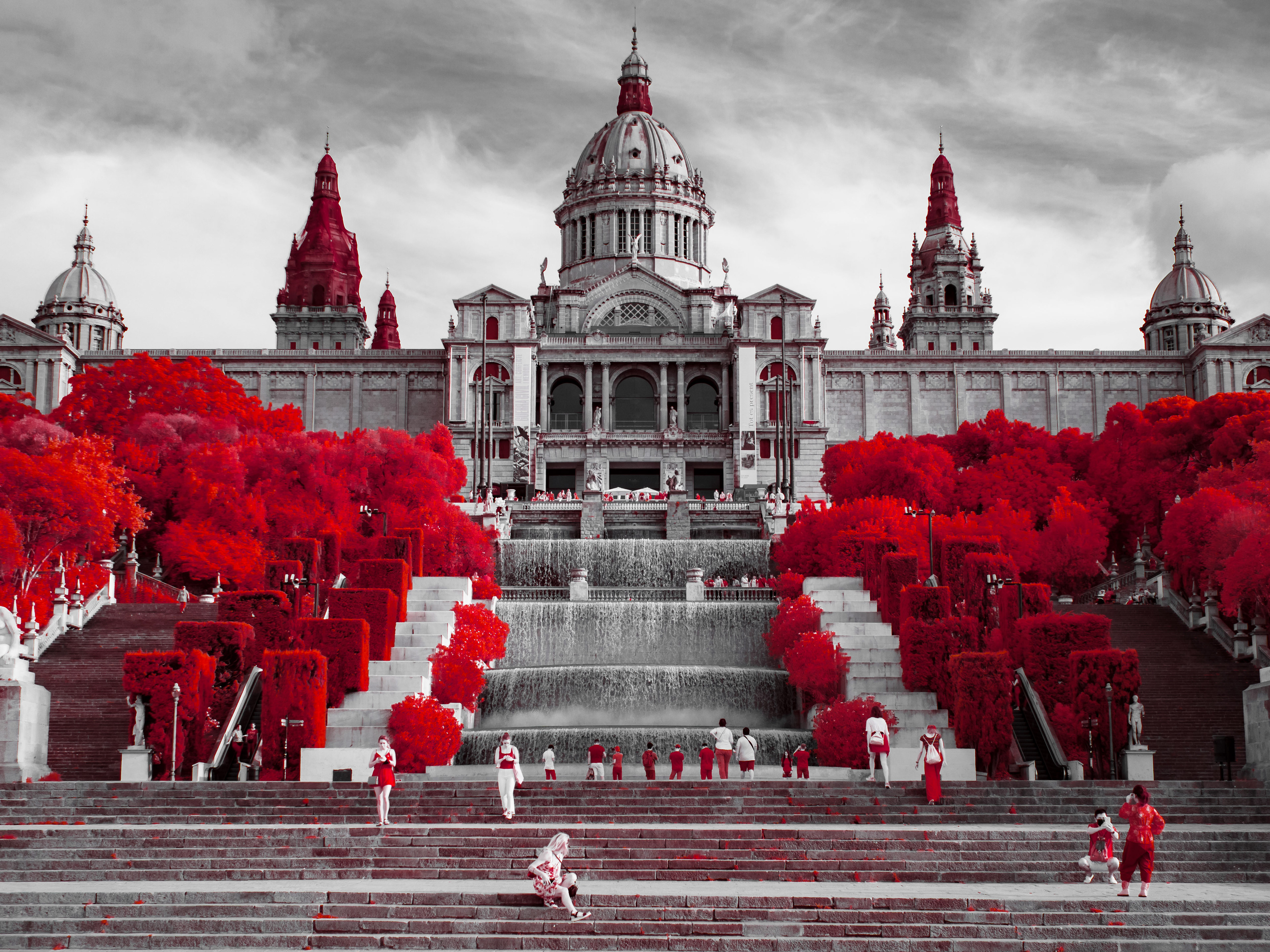 Barcelona. 590nm infrared.