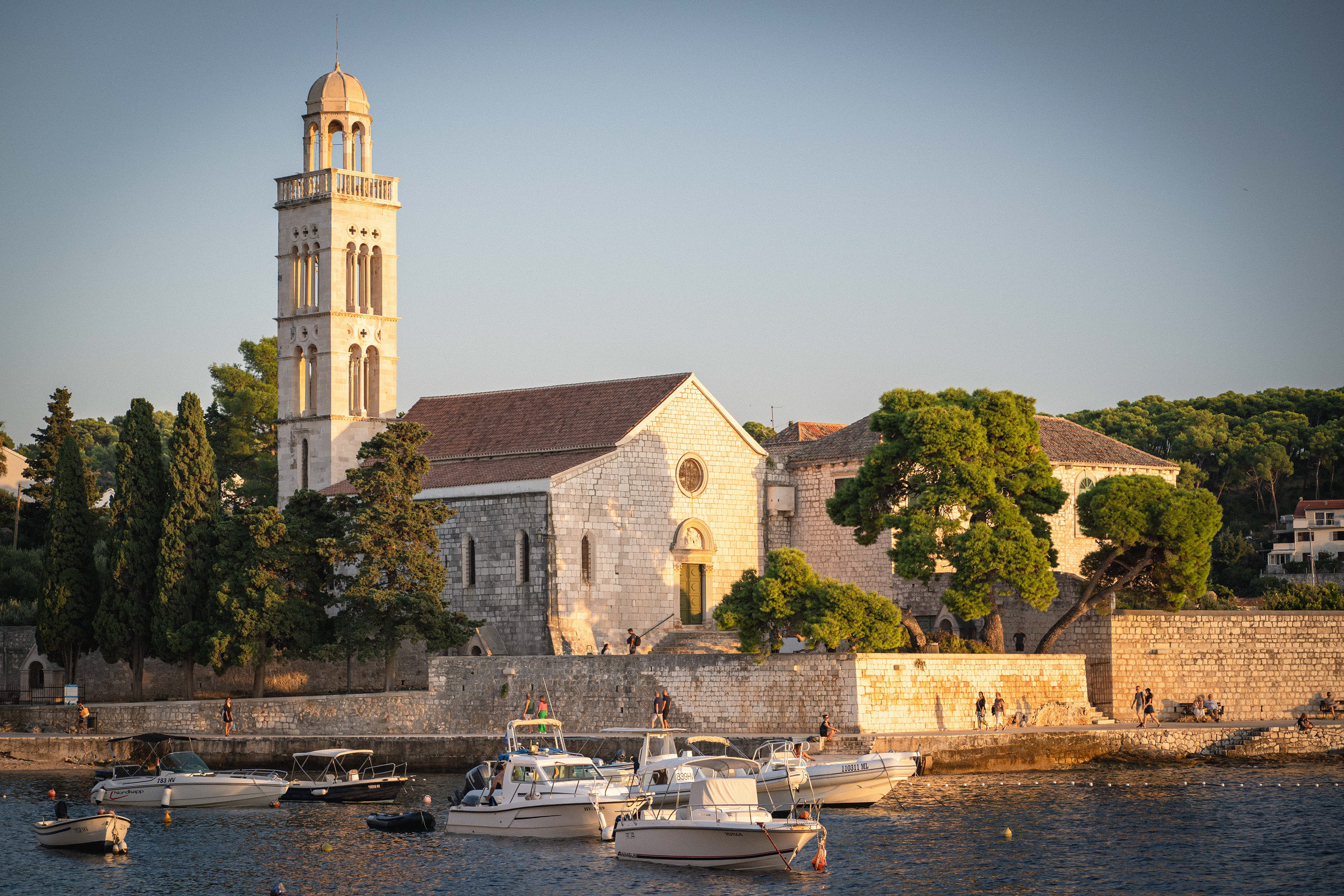 Hvar.