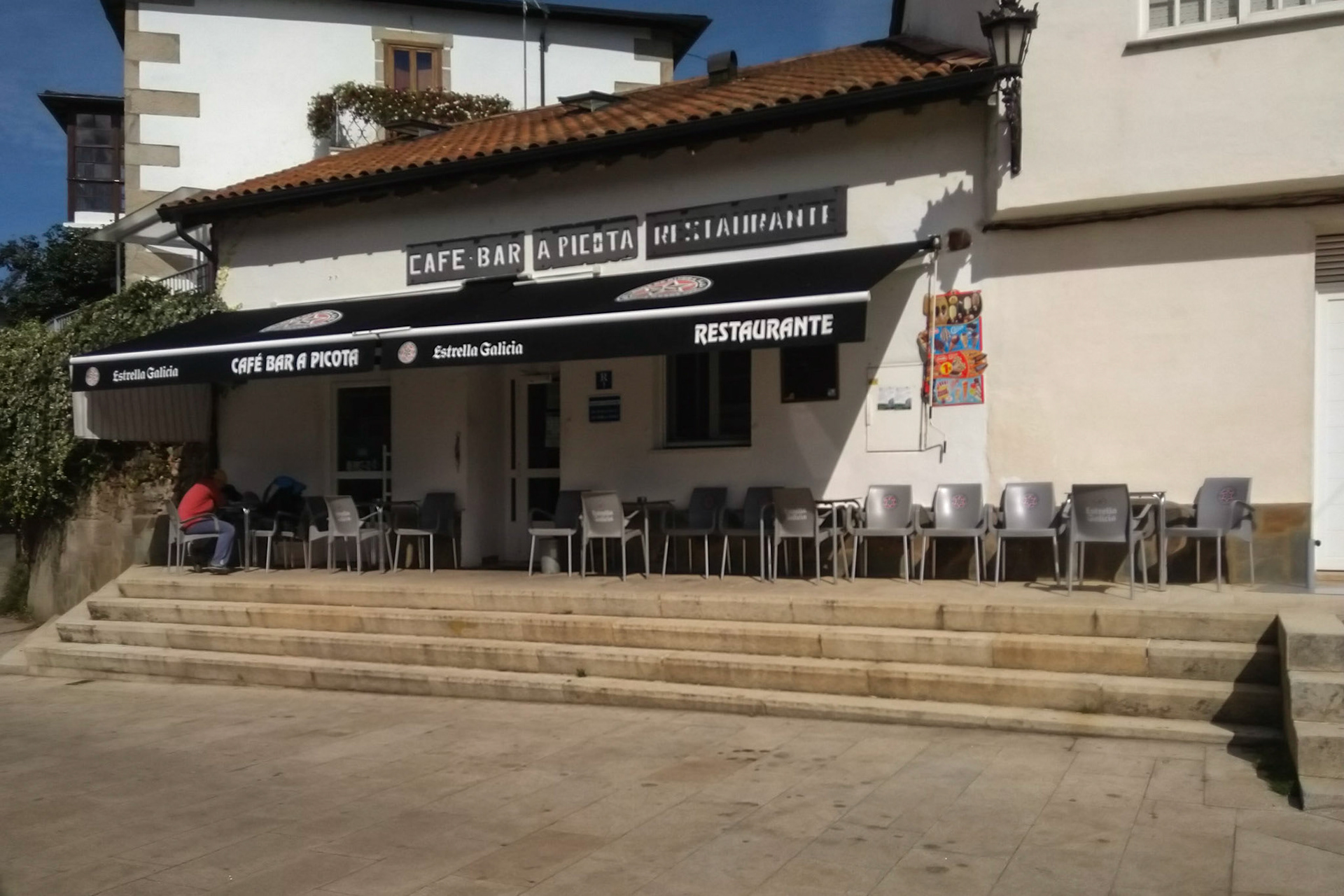 Laza : cafe bar